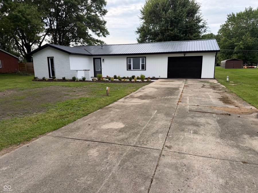 Property photo for 814 Earl Avenue, Middletown, IN