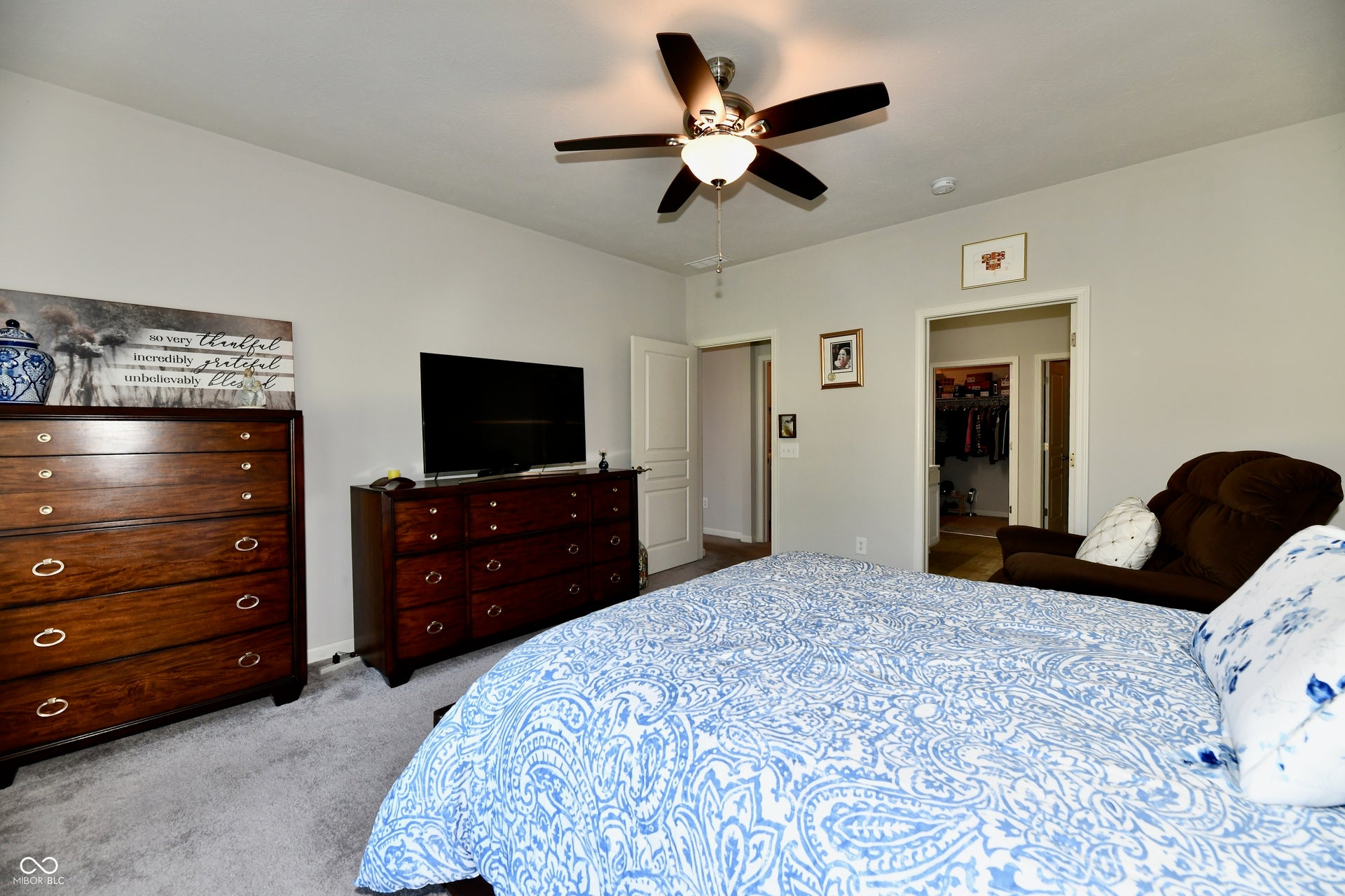 Spacious bedroom