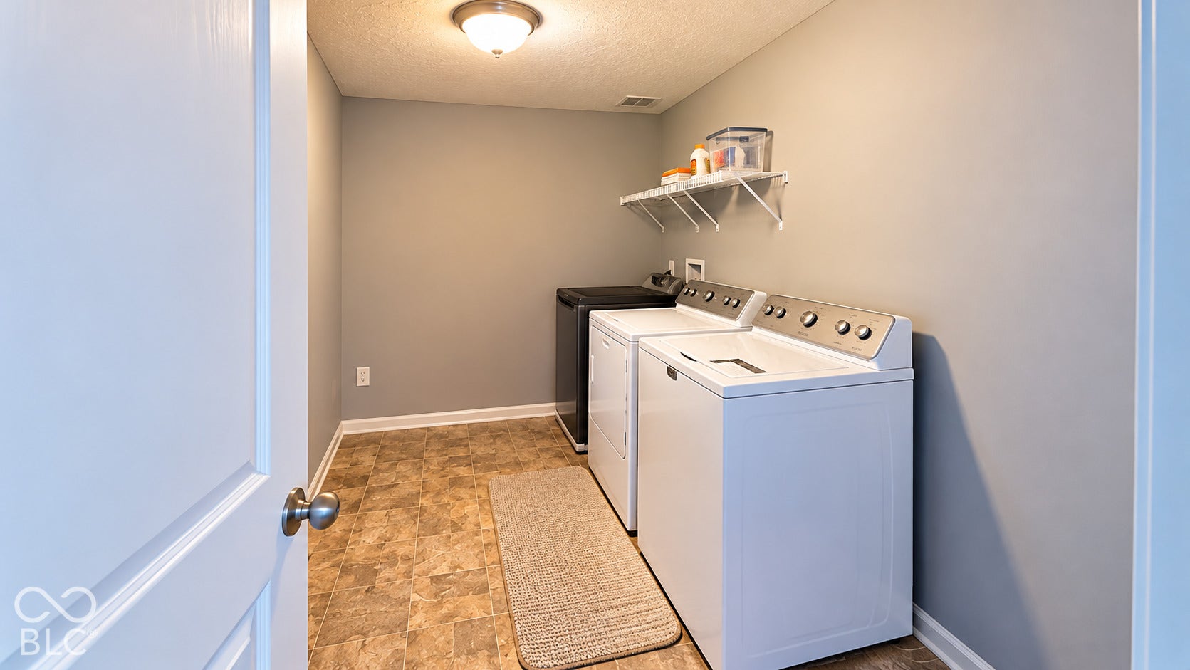 2909 Pointe Bay Road, Indianapolis, IN 46229