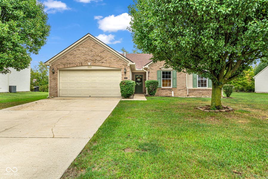 Property photo for 2055 Autumn Faith Way, Avon, IN