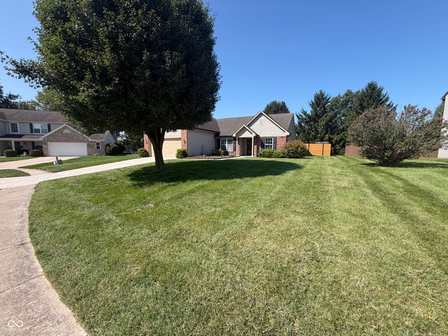 Property photo for 2018 Oakbrooke Court, Avon, IN