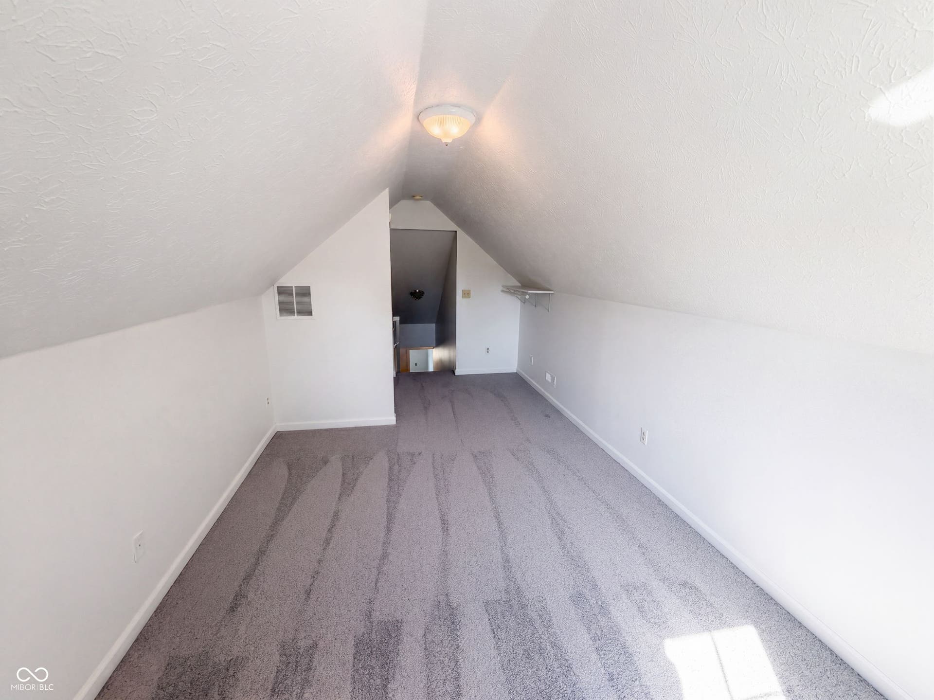2018 Oakbrooke Court, Avon, IN 46123 2018 Oakbrooke Court, Avon, IN 46123