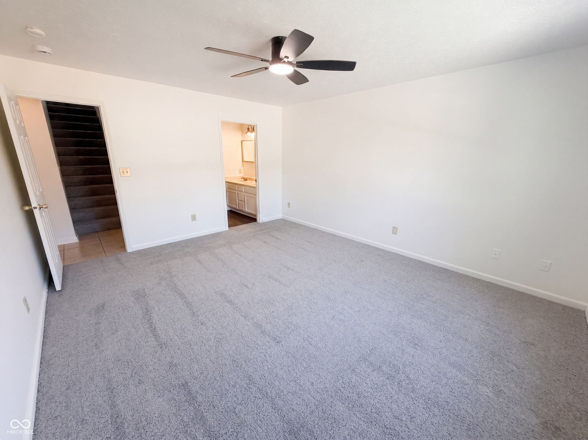 2018 Oakbrooke Court, Avon, IN 46123 2018 Oakbrooke Court, Avon, IN 46123