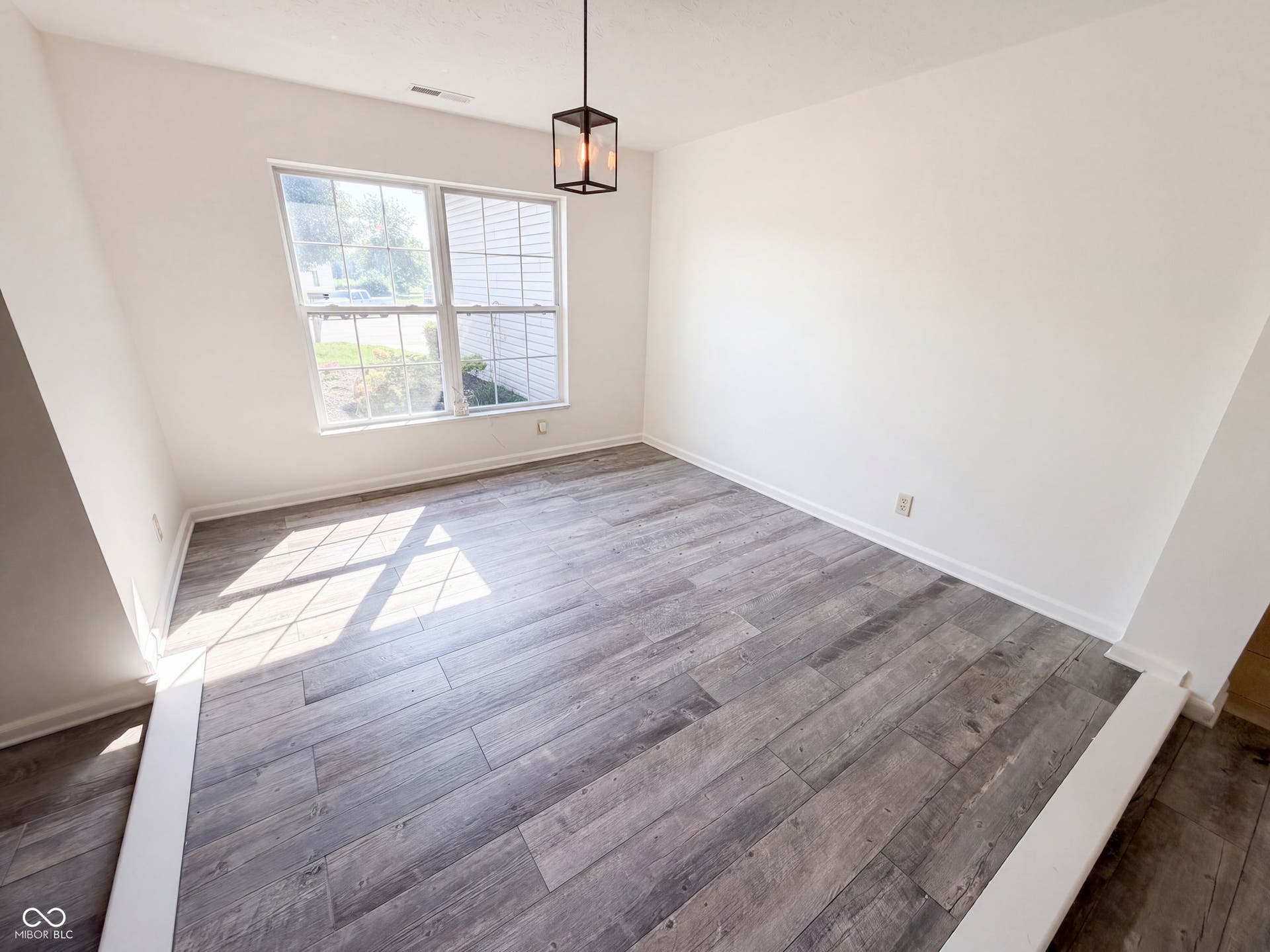 2018 Oakbrooke Court, Avon, IN 46123 2018 Oakbrooke Court, Avon, IN 46123