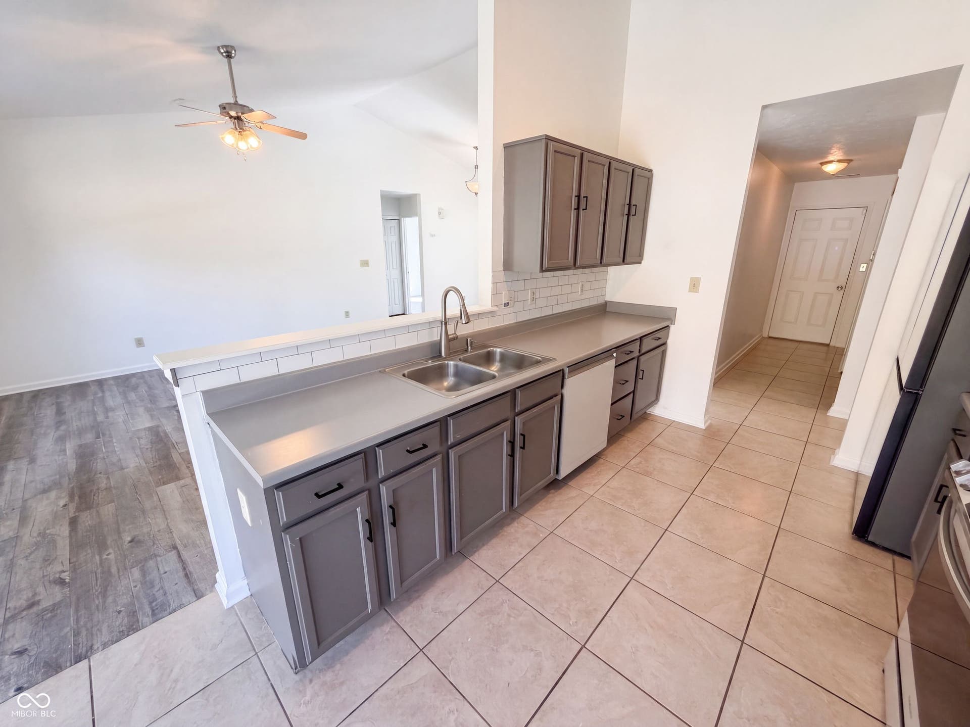2018 Oakbrooke Court, Avon, IN 46123 2018 Oakbrooke Court, Avon, IN 46123