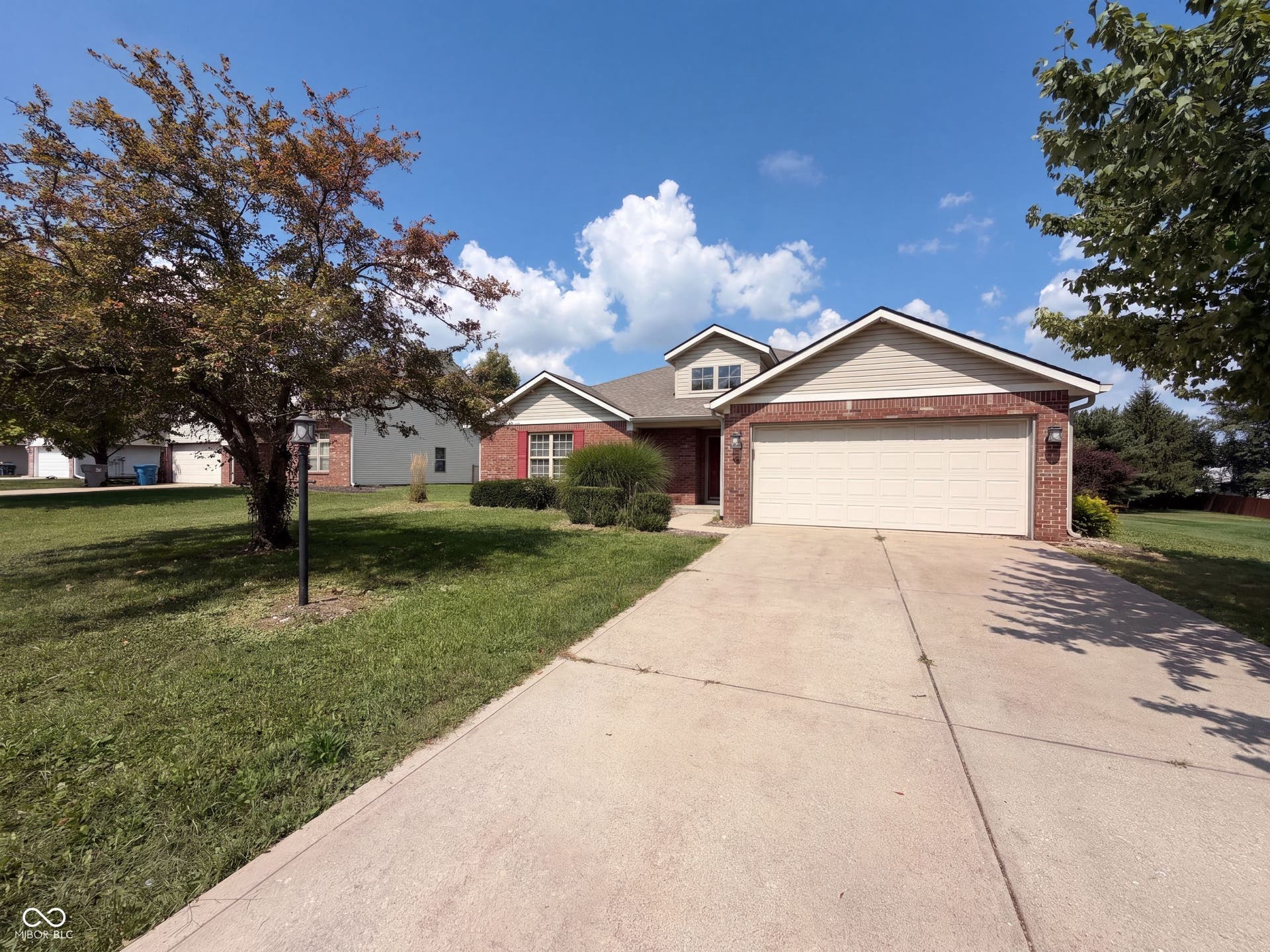 10048 Ironway Drive, Indianapolis, IN 46239