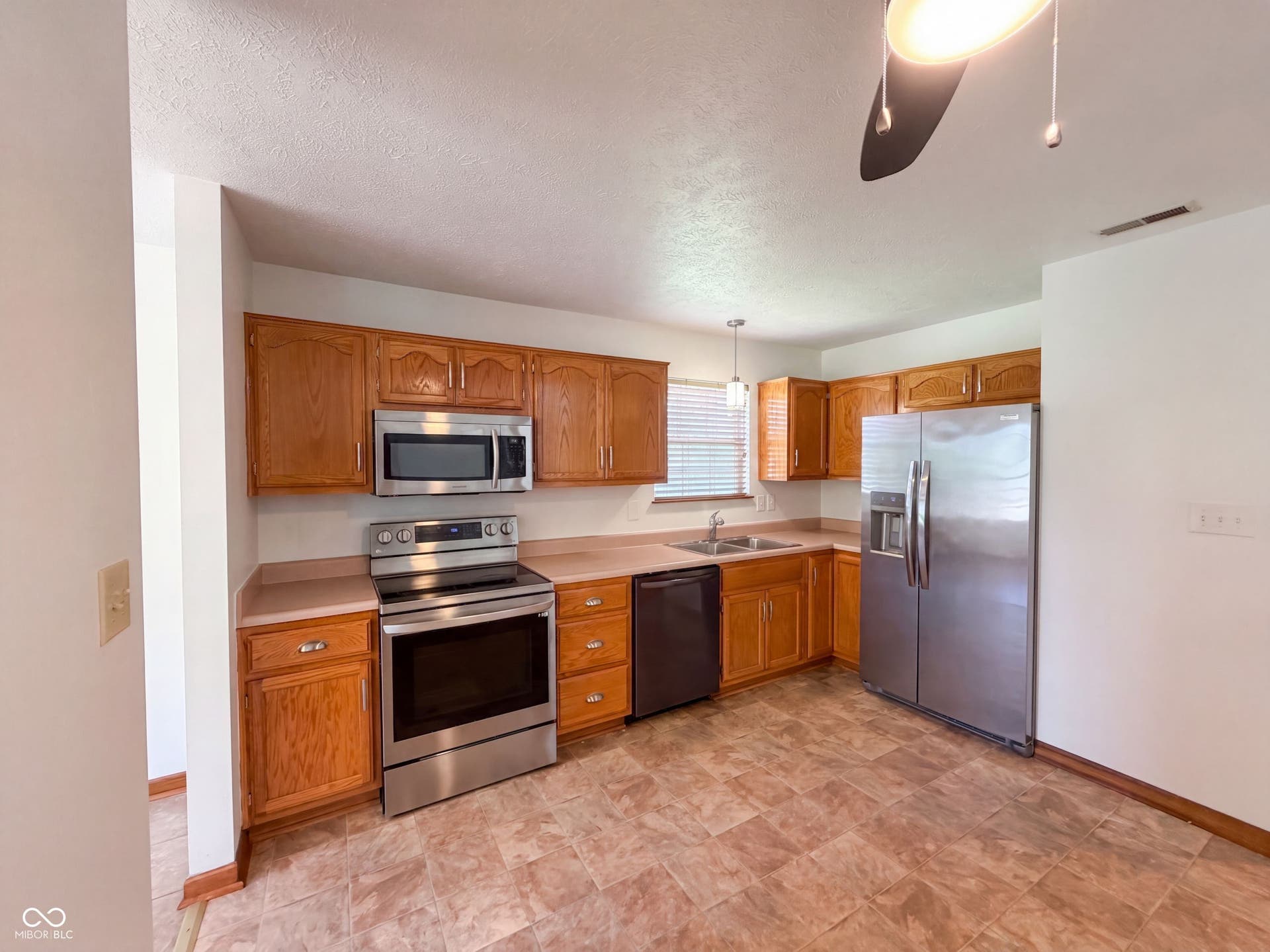 10048 Ironway Drive, Indianapolis, IN 46239