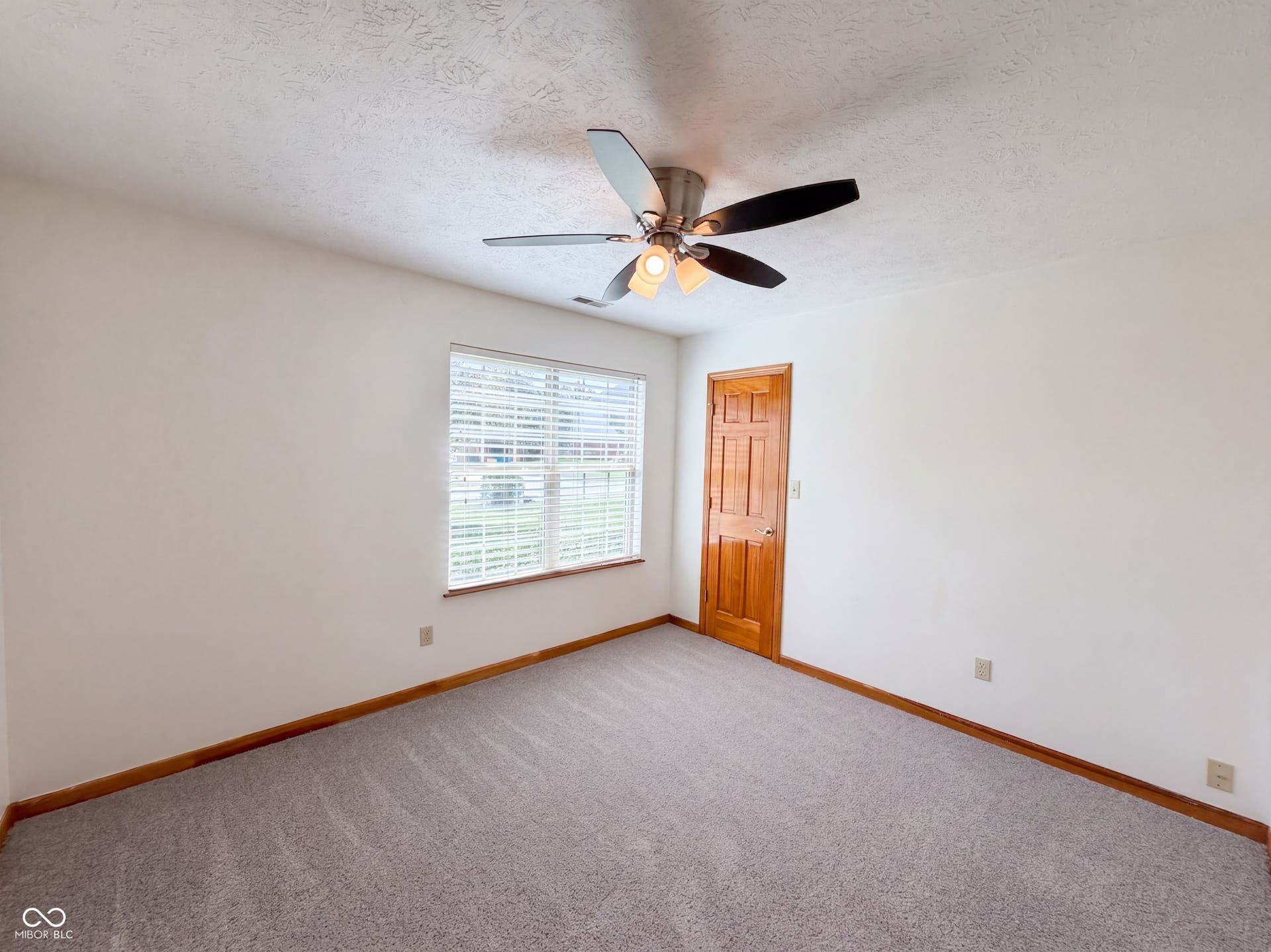 10048 Ironway Drive, Indianapolis, IN 46239