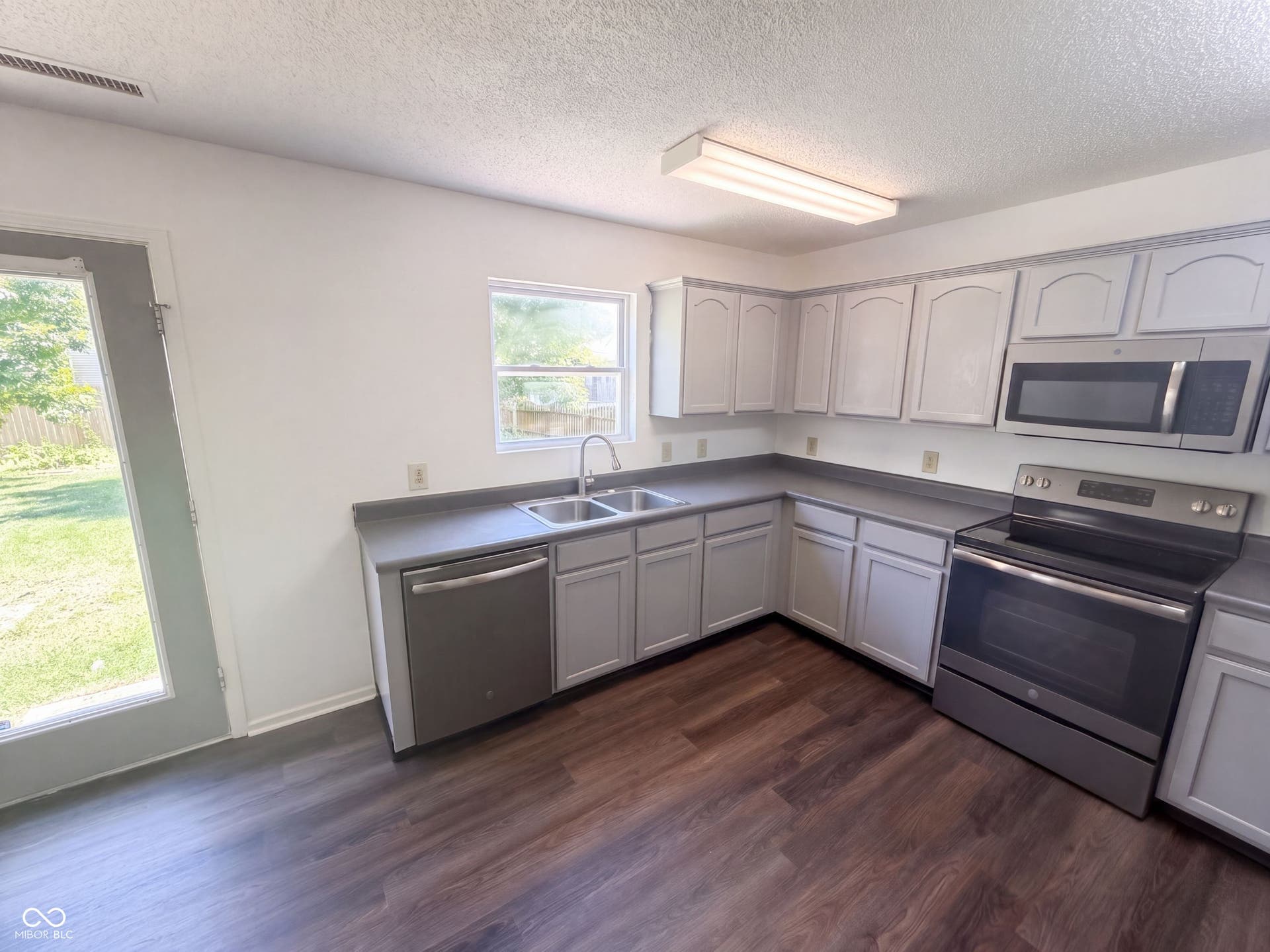 15294 Clear Street, Noblesville, IN 46060 15294 Clear Street, Noblesville, IN 46060