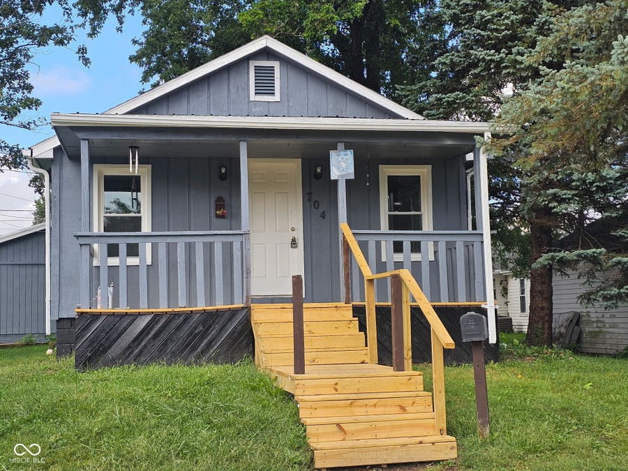 Property photo for 704 W Madison Street, Alexandria, IN