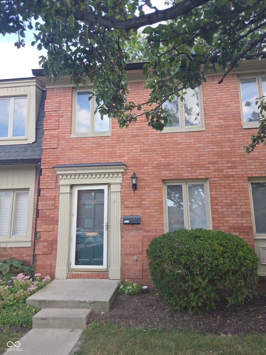 Property photo for 1155 Canterbury Square S, Indianapolis, IN