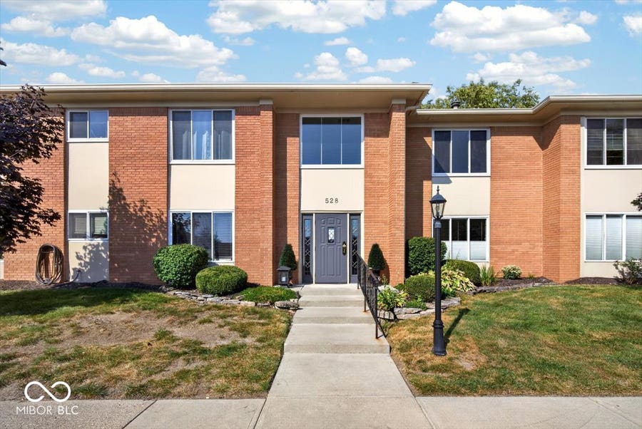 Property photo for 528 E Hunters Drive, Carmel, IN