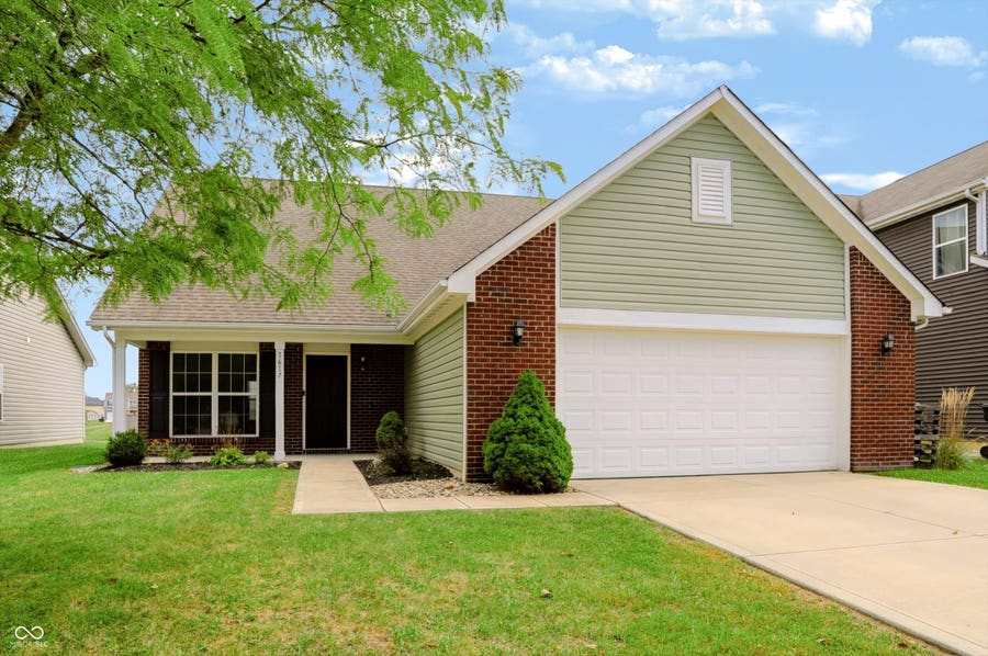 Property photo for 1617 Maplewood Lane, Pendleton, IN