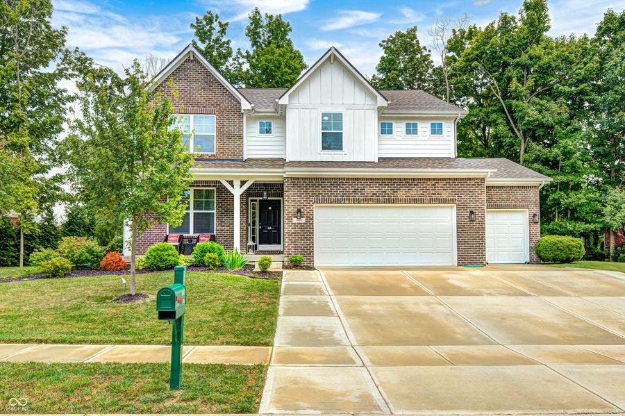 Property photo for 6069 Cedar Bend Way, Avon, IN