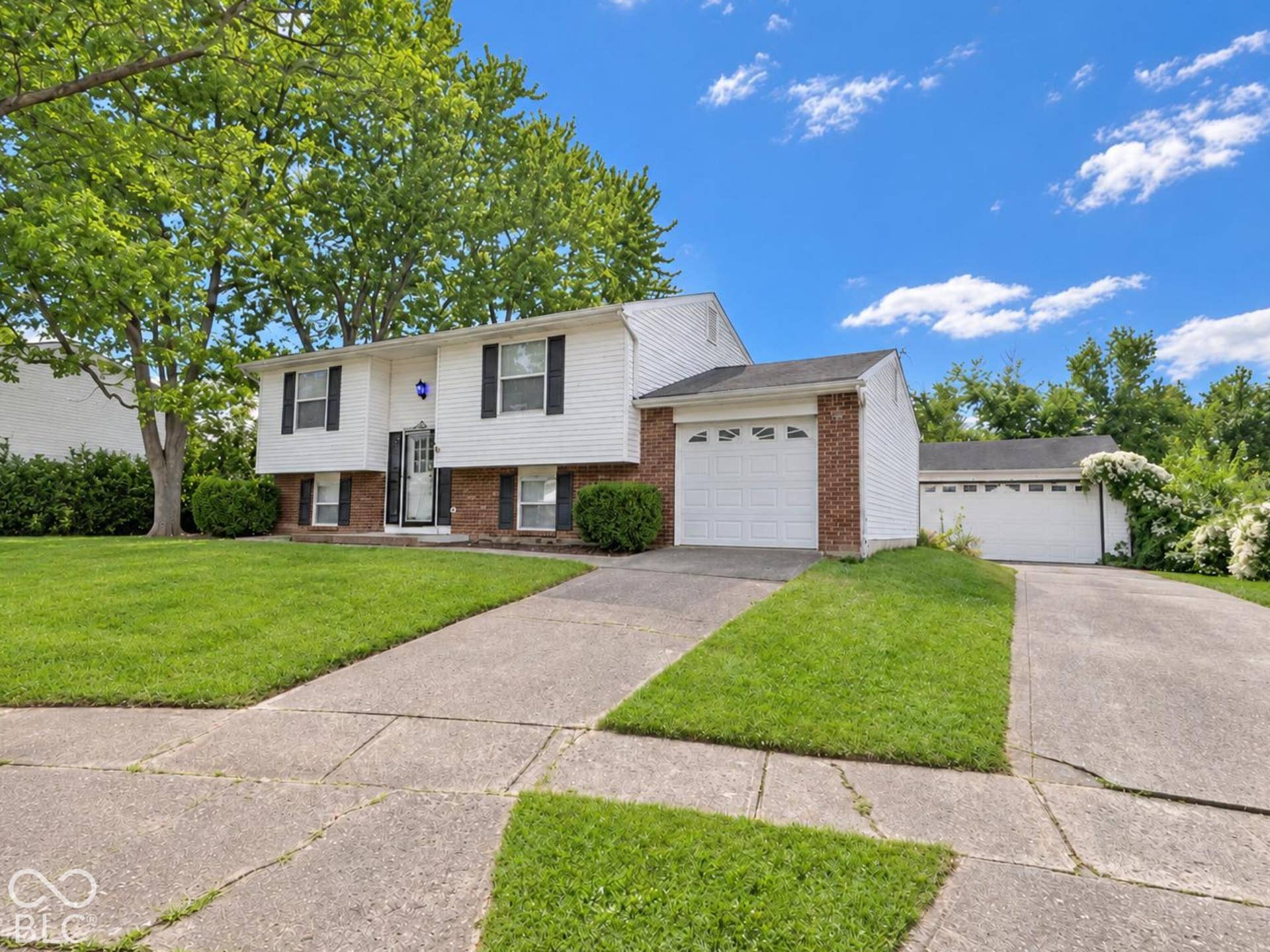 9033 Caminito Court, Indianapolis, IN 46234