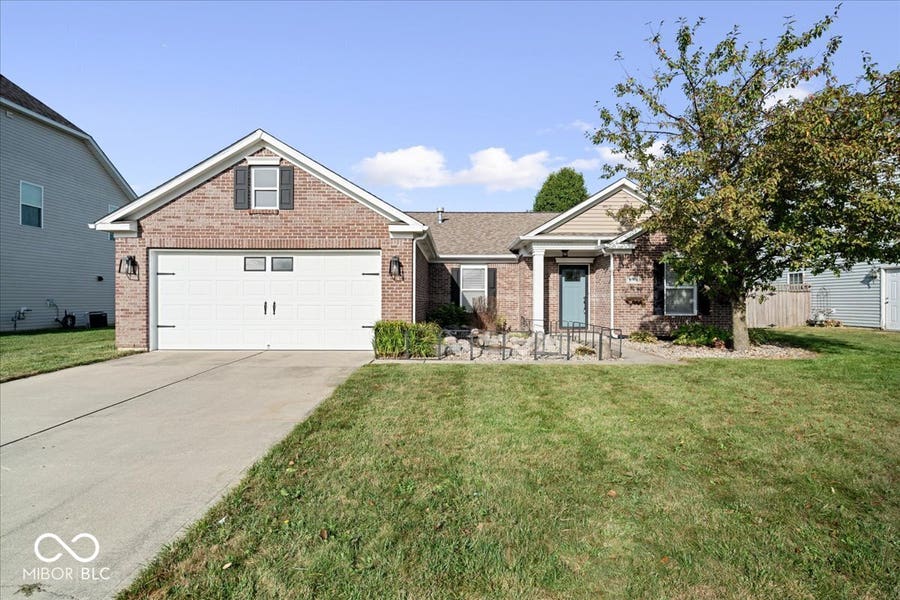 Property photo for 6862 Eagle Crossing Boulevard, Brownsburg, IN