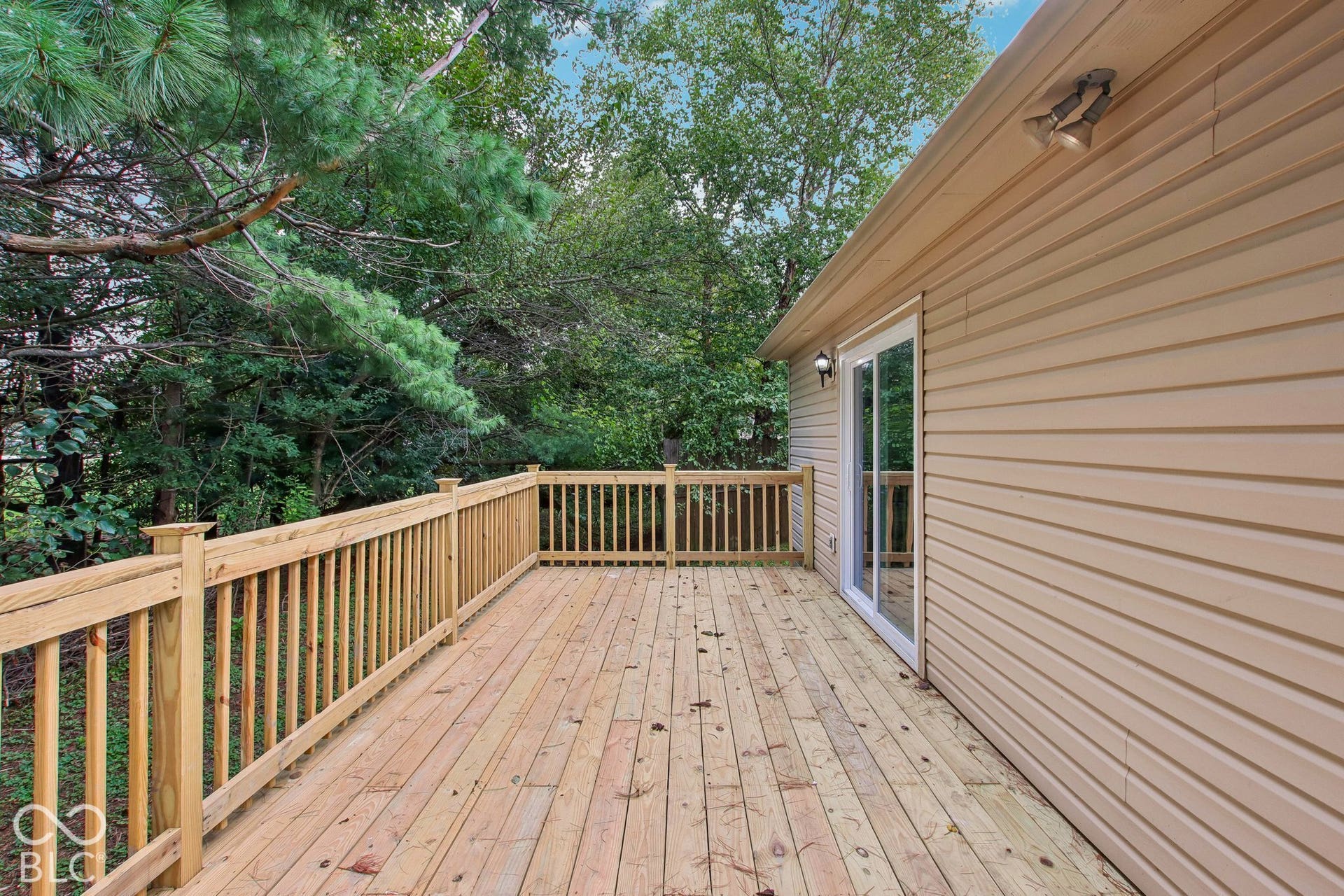 976 Webb Drive, Greenfield, IN 46140 976 Webb Drive, Greenfield, IN 46140