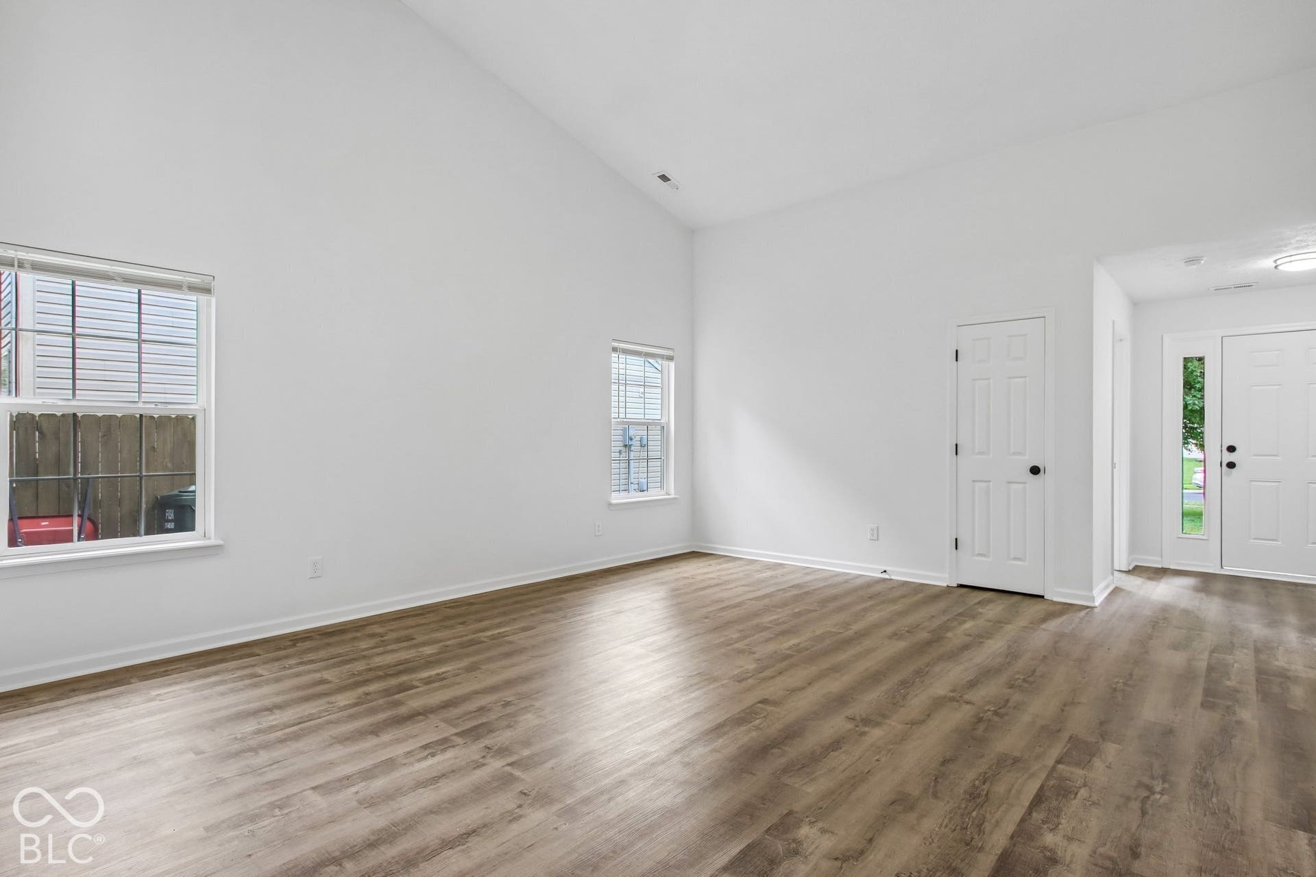 976 Webb Drive, Greenfield, IN 46140 976 Webb Drive, Greenfield, IN 46140