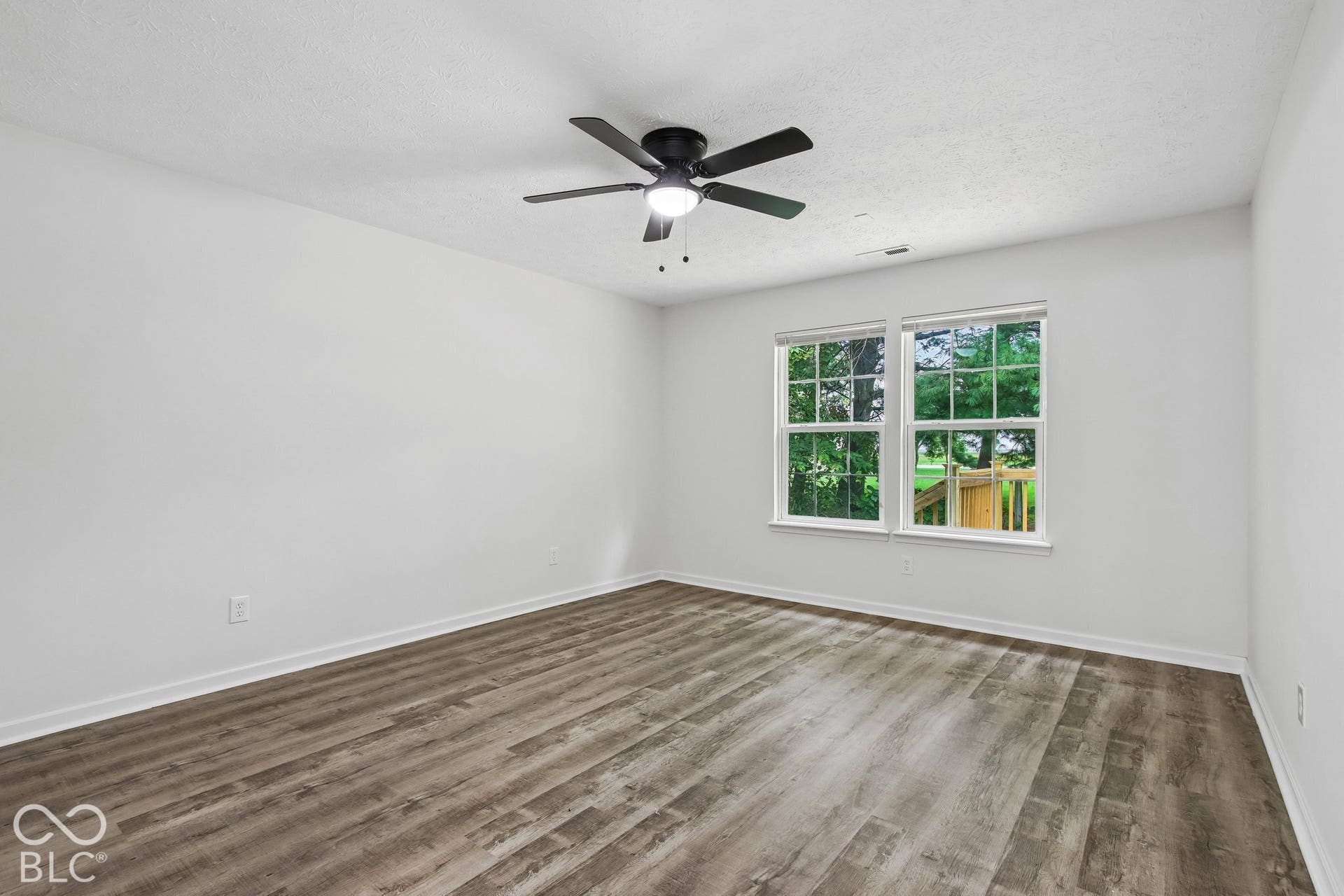 976 Webb Drive, Greenfield, IN 46140 976 Webb Drive, Greenfield, IN 46140