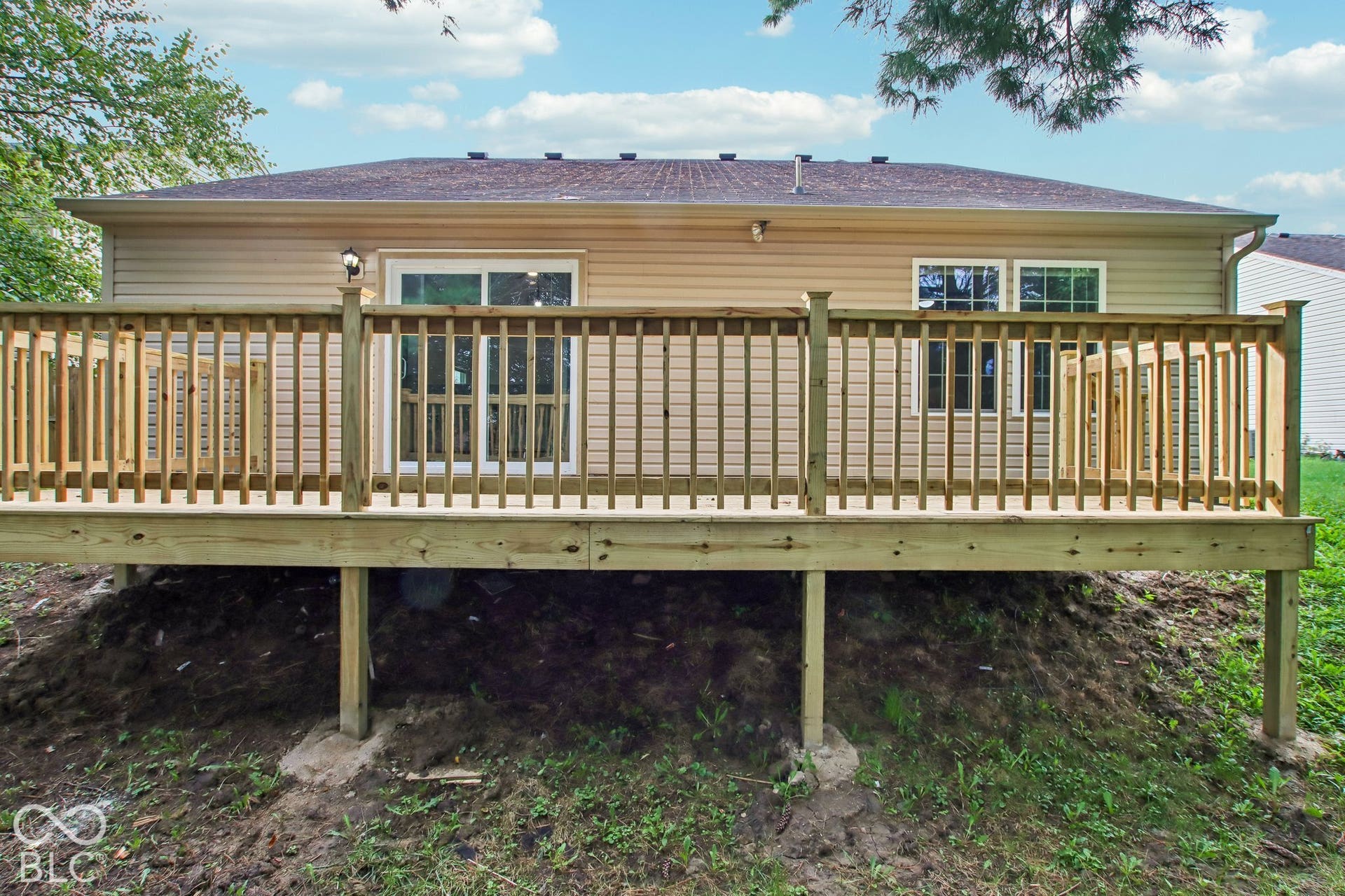 976 Webb Drive, Greenfield, IN 46140 976 Webb Drive, Greenfield, IN 46140