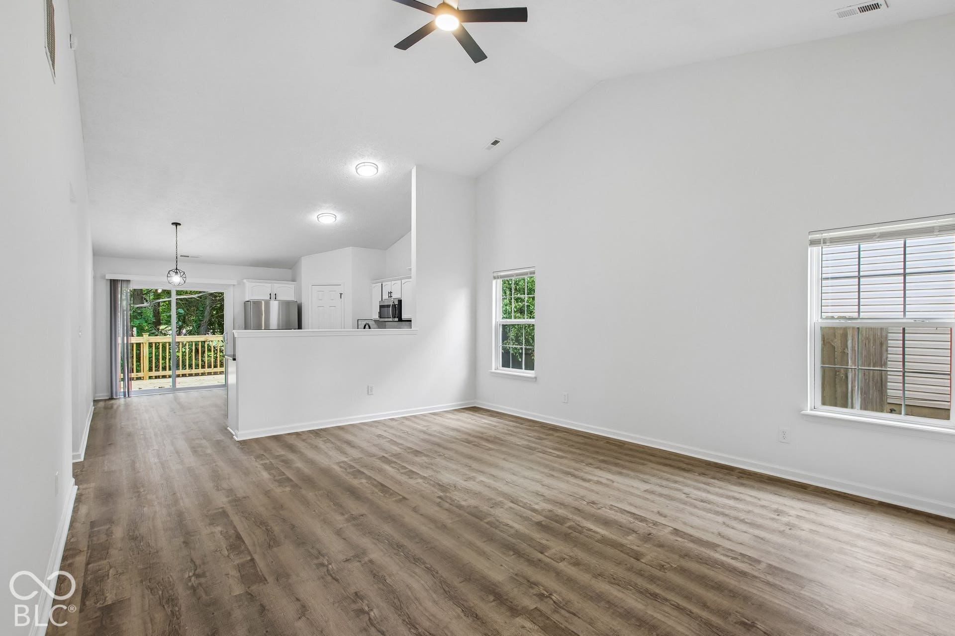 976 Webb Drive, Greenfield, IN 46140 976 Webb Drive, Greenfield, IN 46140