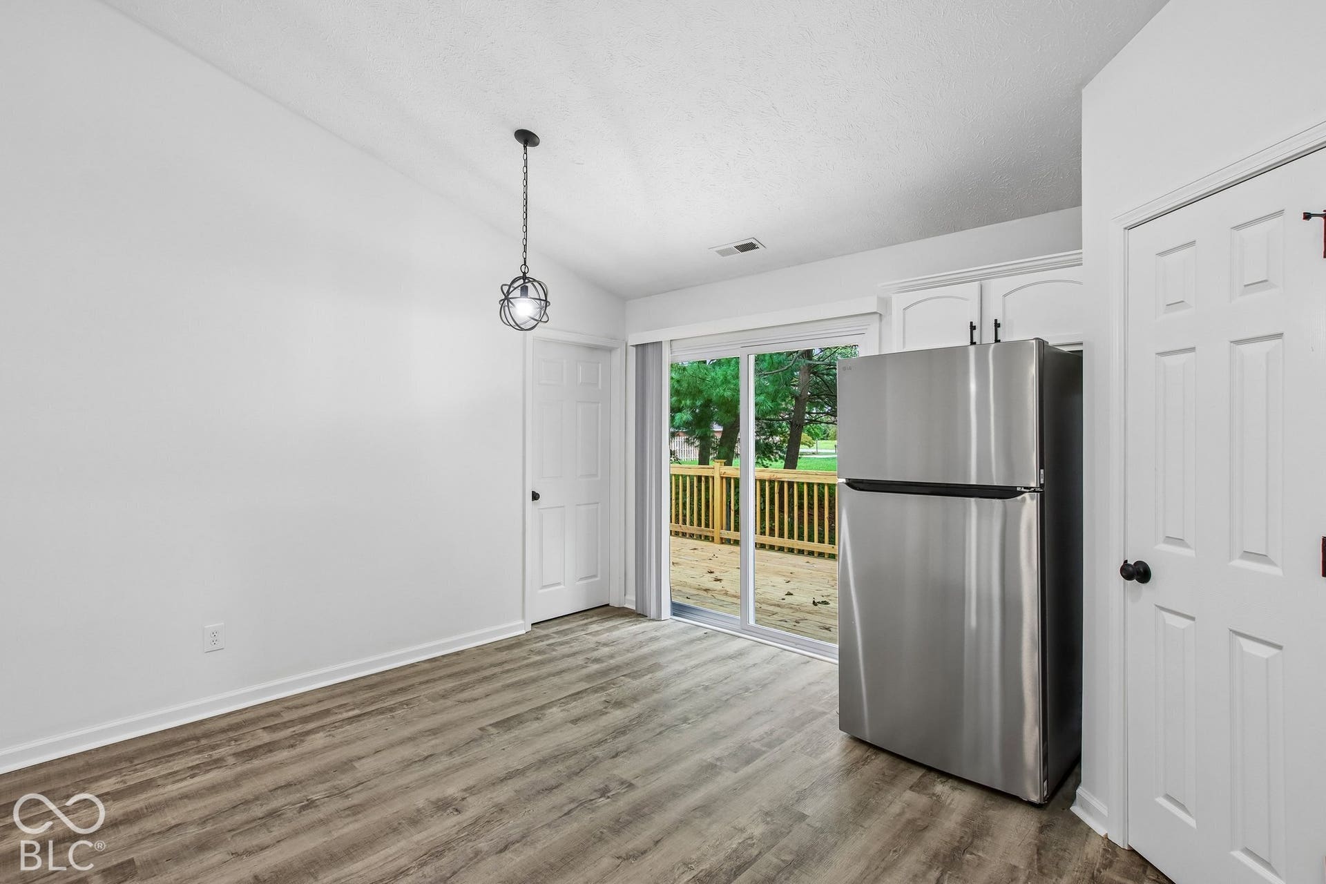 976 Webb Drive, Greenfield, IN 46140 976 Webb Drive, Greenfield, IN 46140