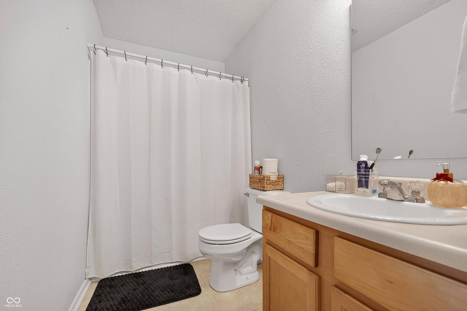 5641 Buck Drive, Noblesville, IN 46062