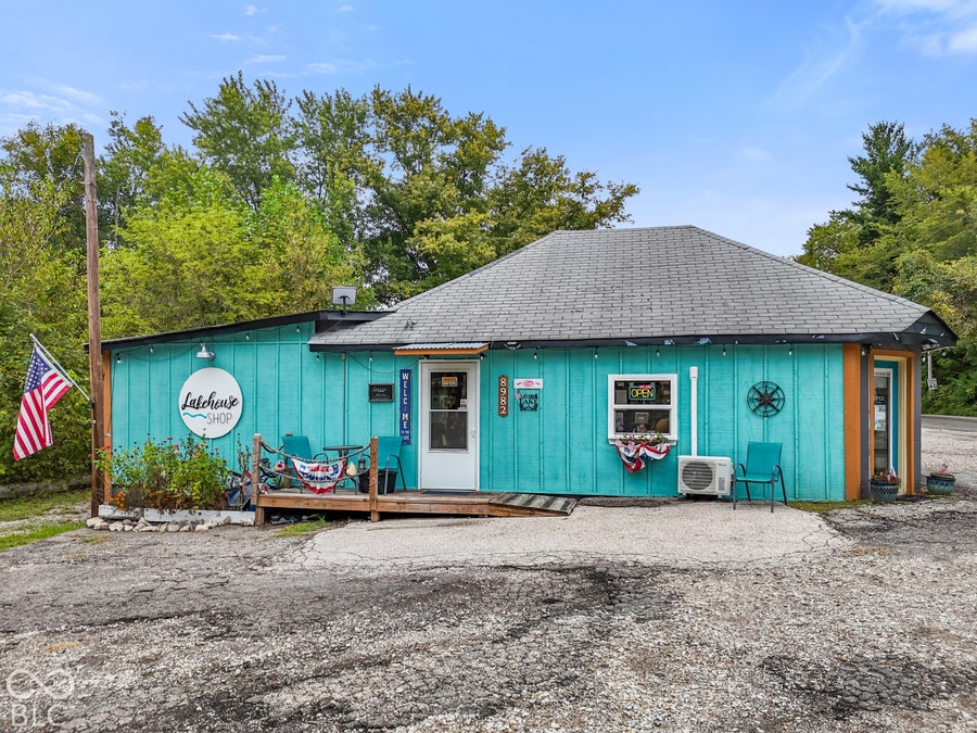 Property photo for 8982 S Peoga Road, Trafalgar, IN