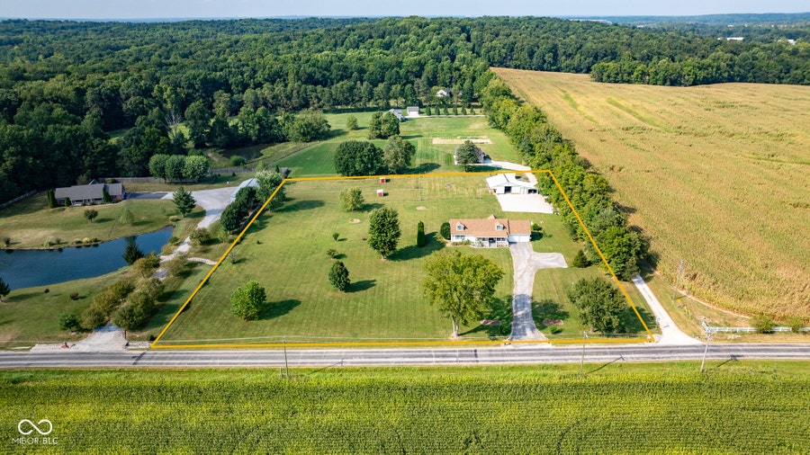 Property photo for 1195 E County Road 1000 S, Cloverdale, IN