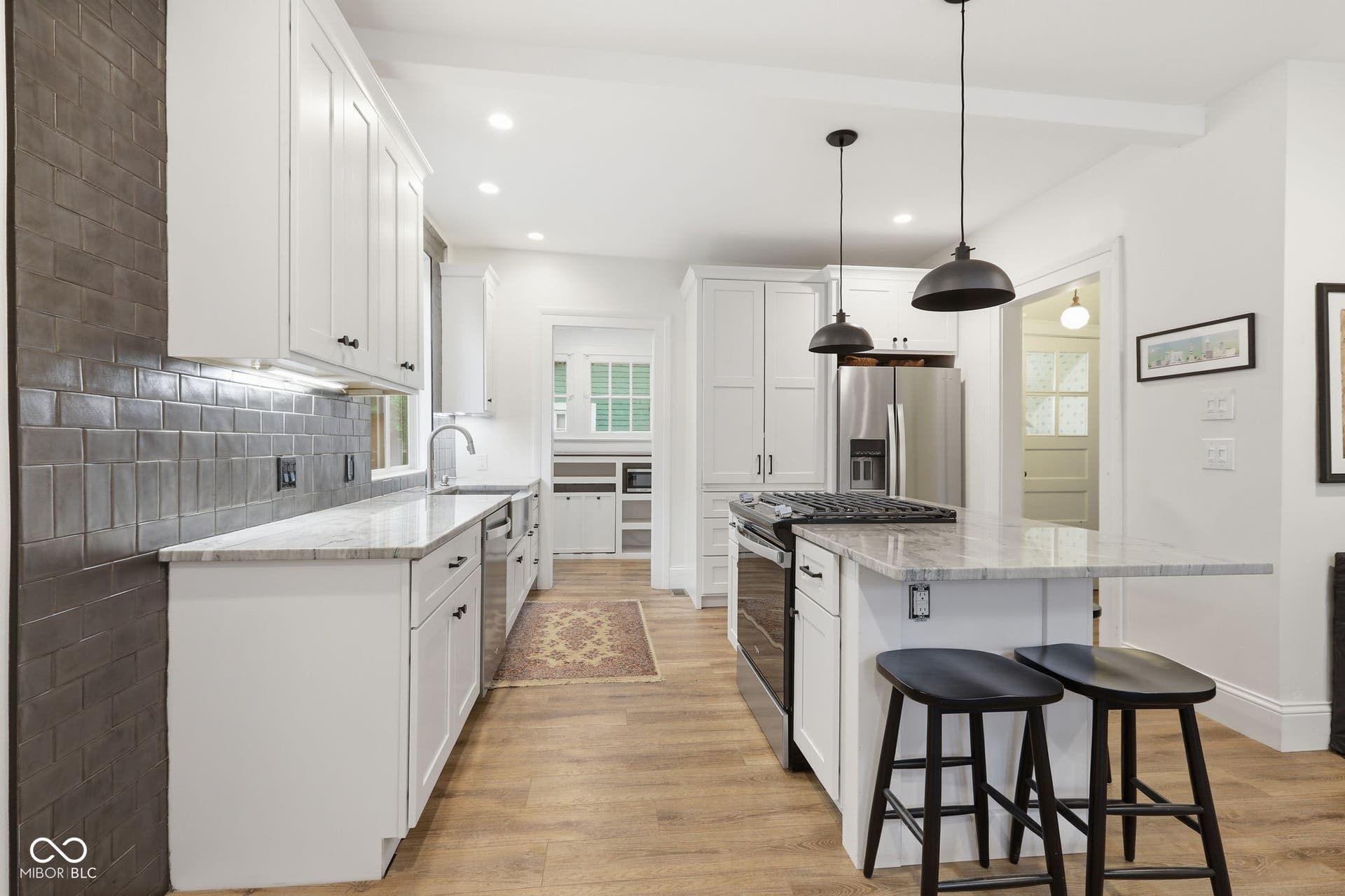 6654 N College Avenue, Indianapolis, IN 46220