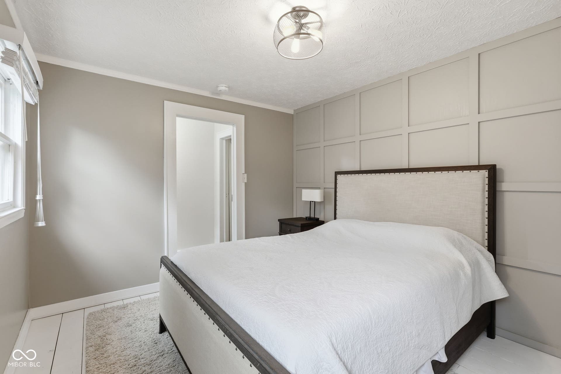 6654 N College Avenue, Indianapolis, IN 46220