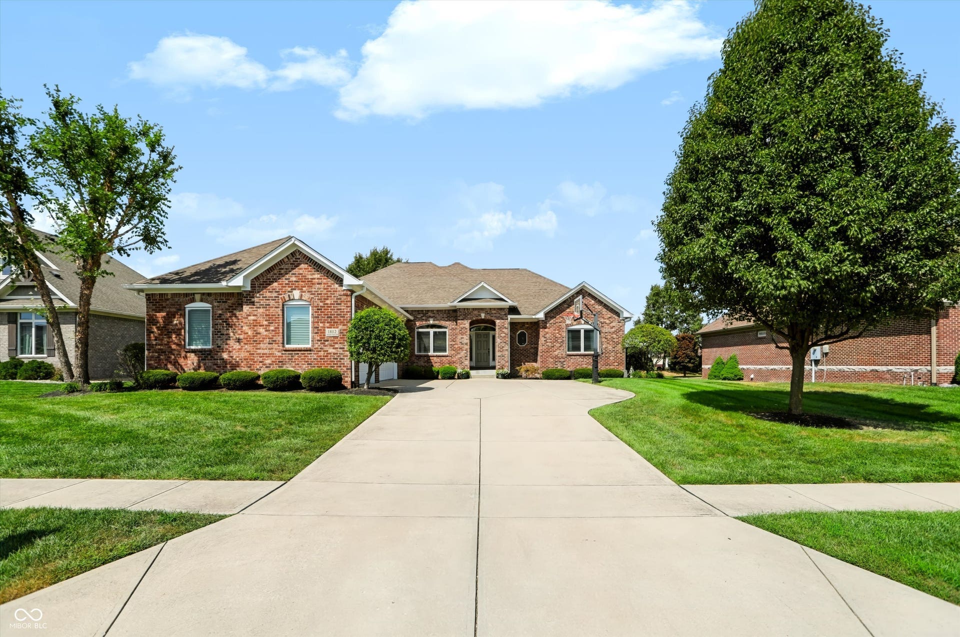 1812 Golden Field Drive, Greenwood, IN 46143