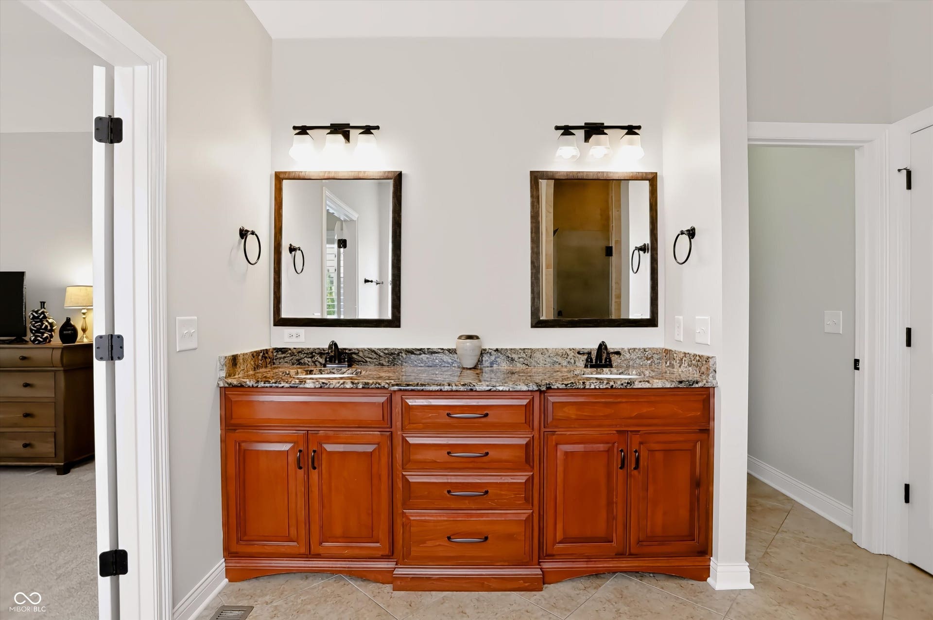 1812 Golden Field Drive, Greenwood, IN 46143