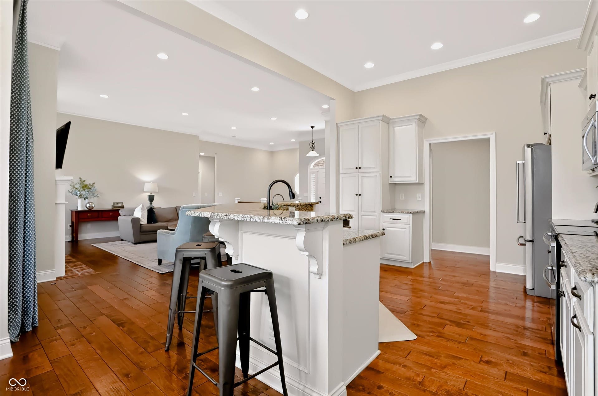 1812 Golden Field Drive, Greenwood, IN 46143
