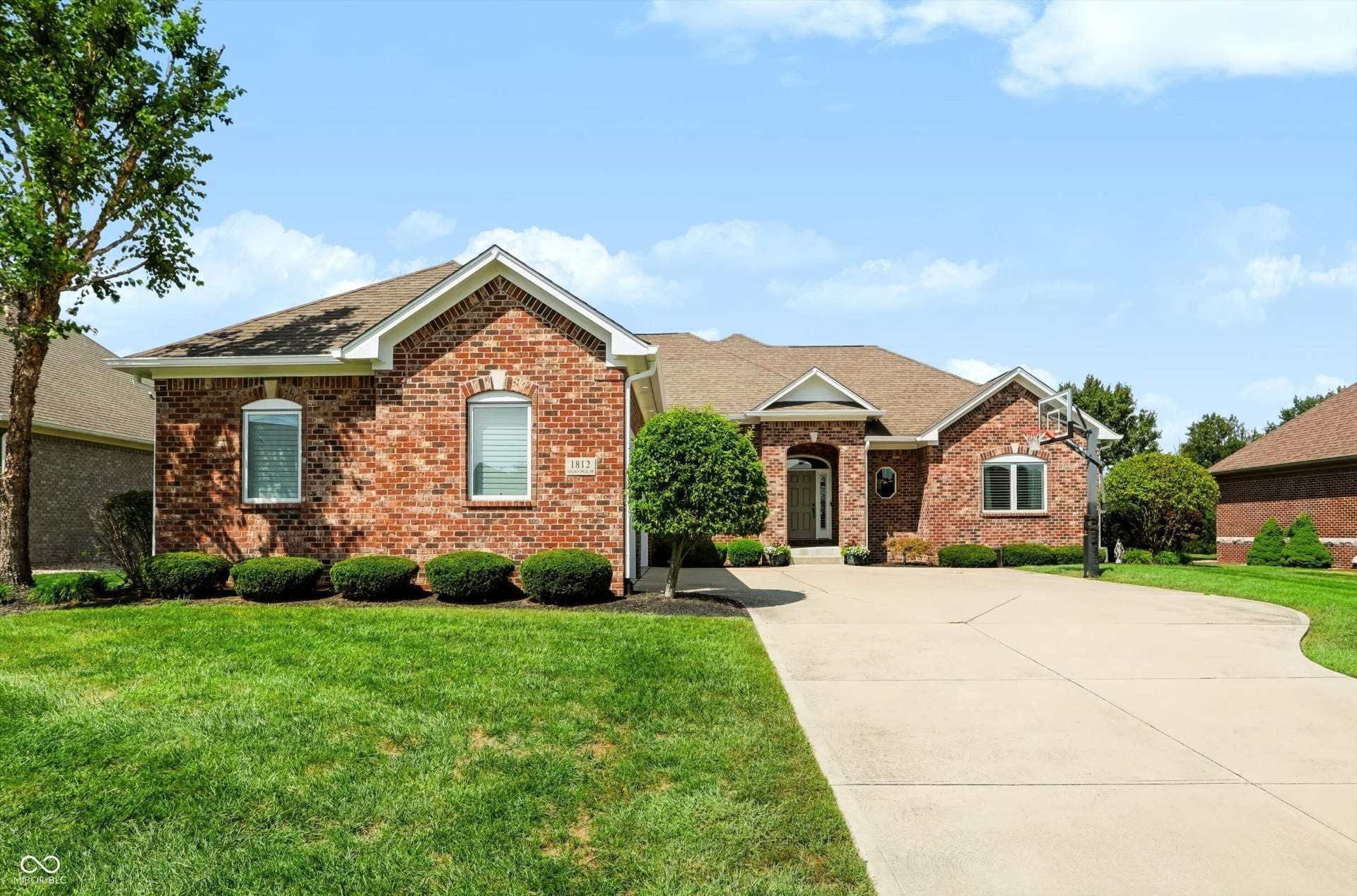 1812 Golden Field Drive, Greenwood, IN 46143