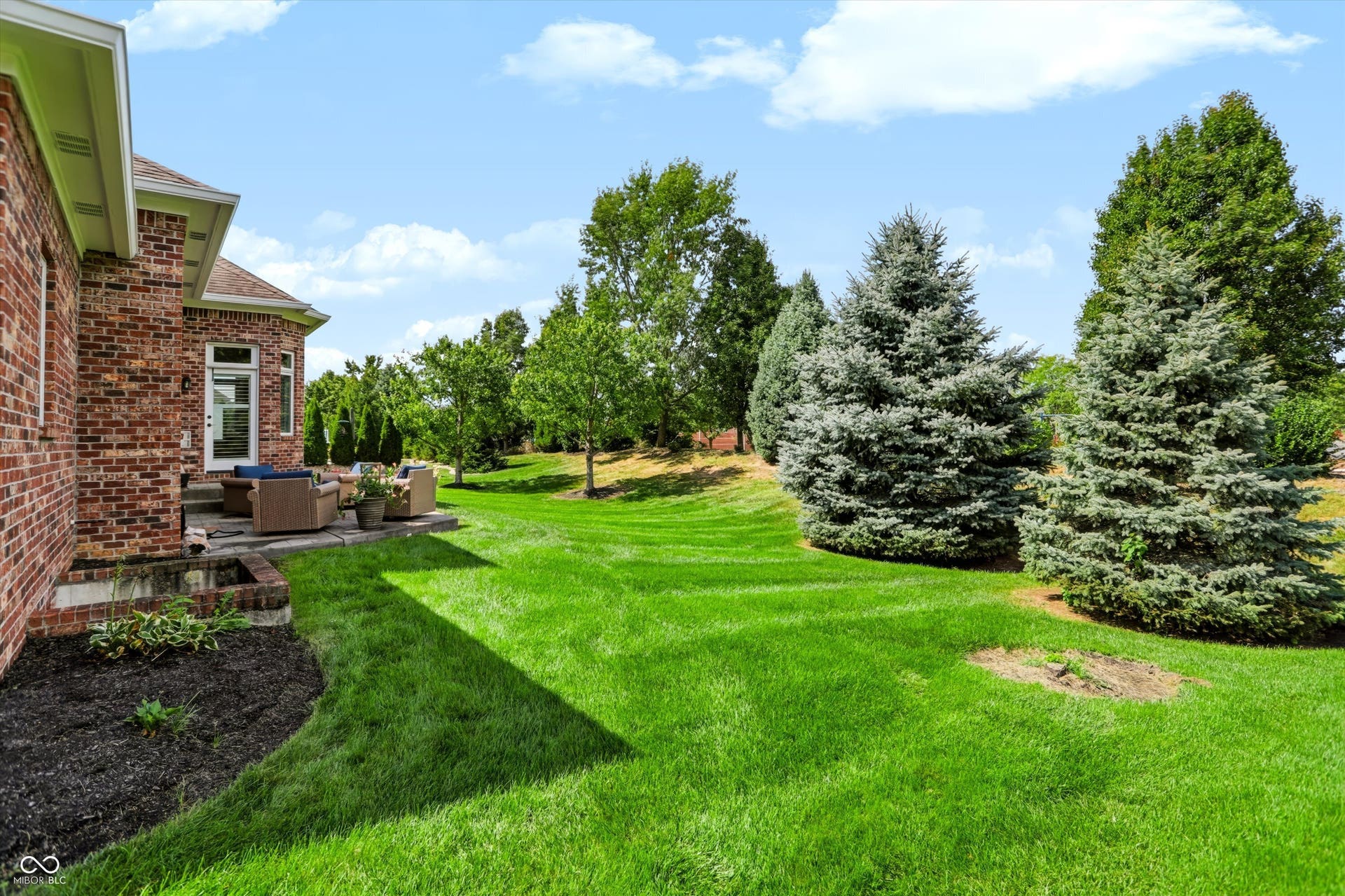 1812 Golden Field Drive, Greenwood, IN 46143