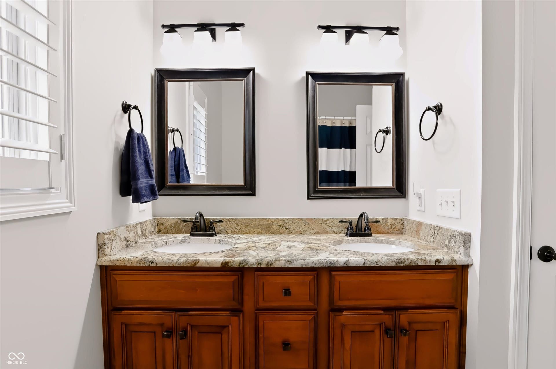 1812 Golden Field Drive, Greenwood, IN 46143