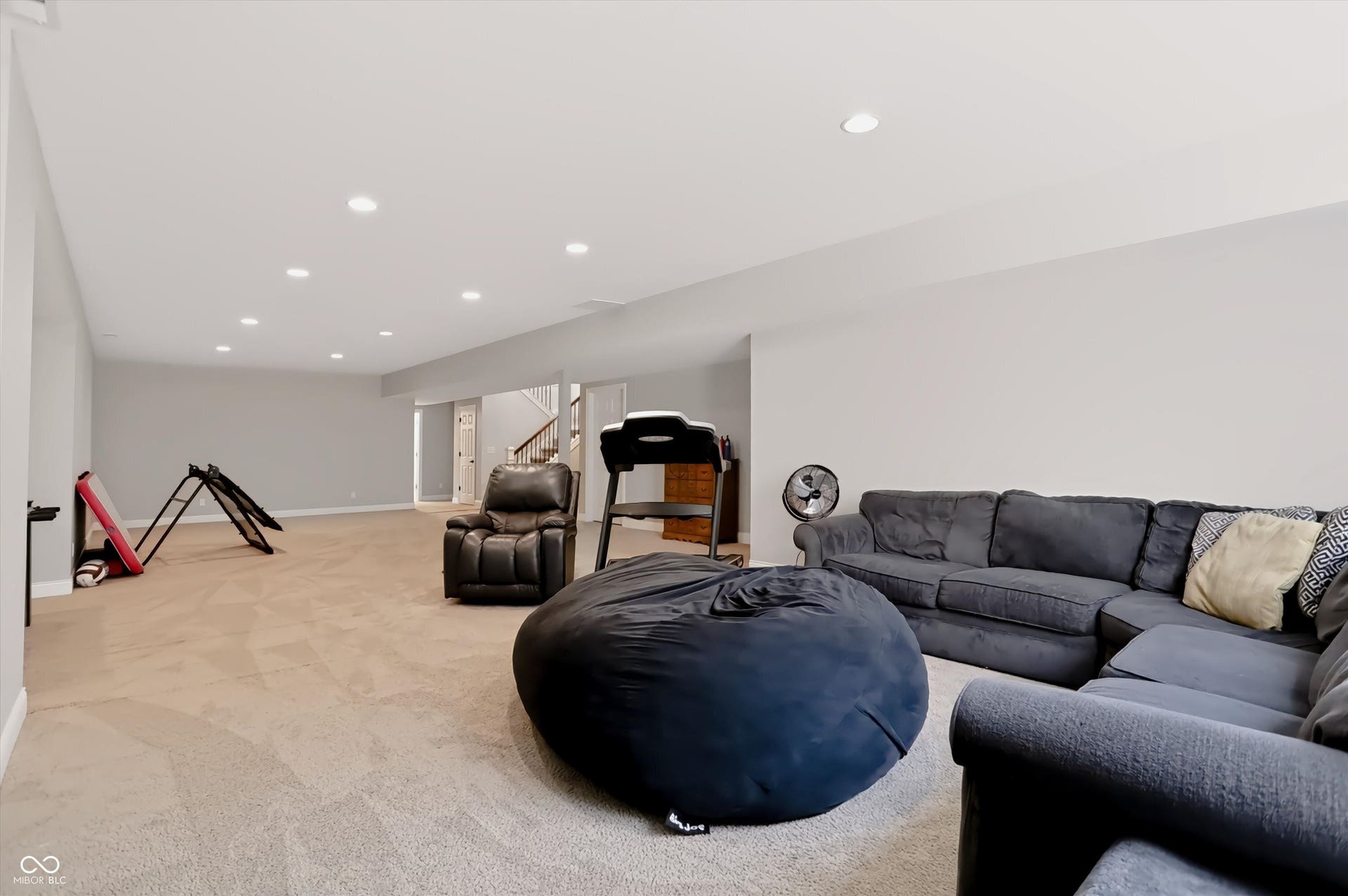 1812 Golden Field Drive, Greenwood, IN 46143