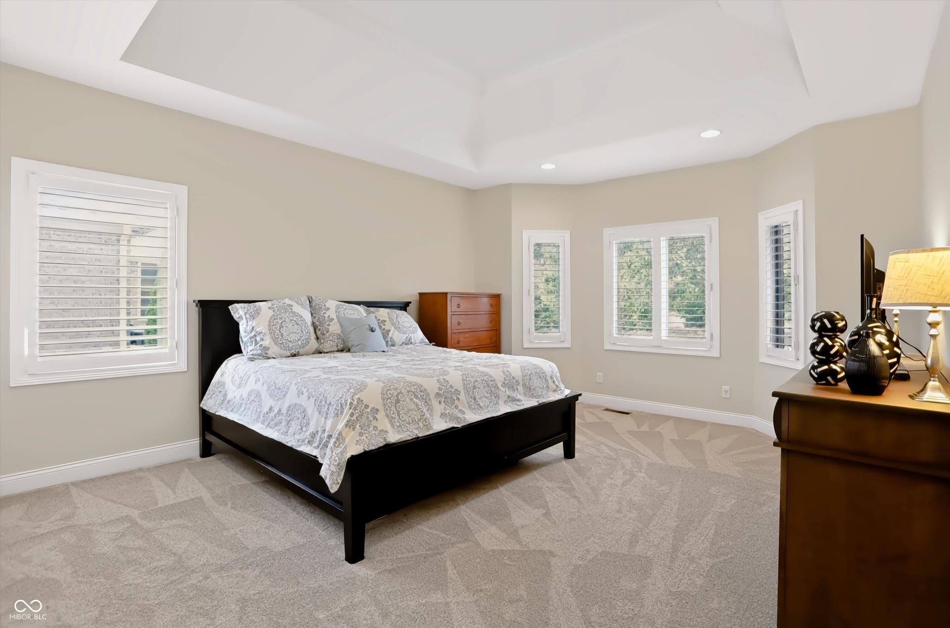 1812 Golden Field Drive, Greenwood, IN 46143
