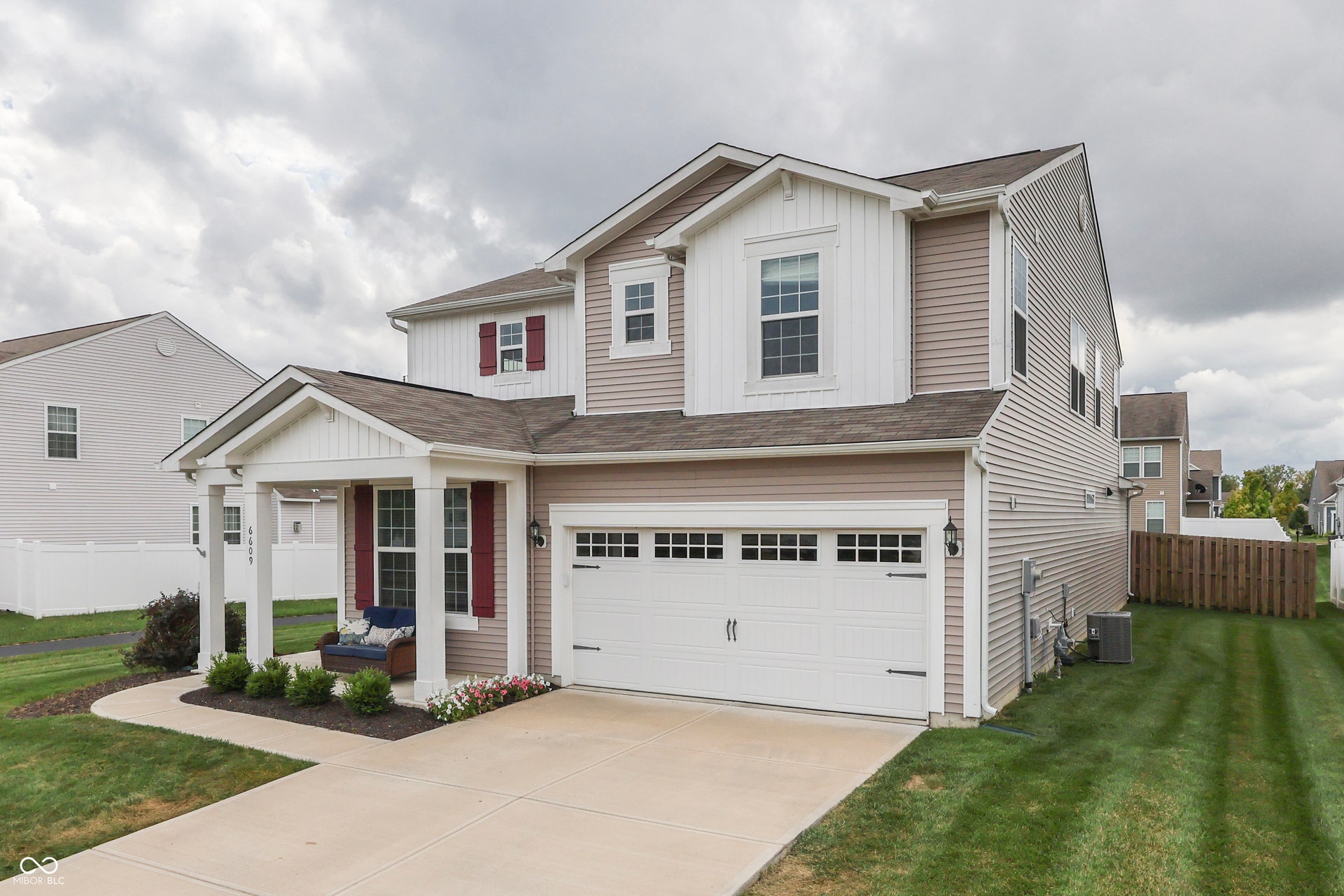 6609 Harvest Moon Lane, Whitestown, IN 46075