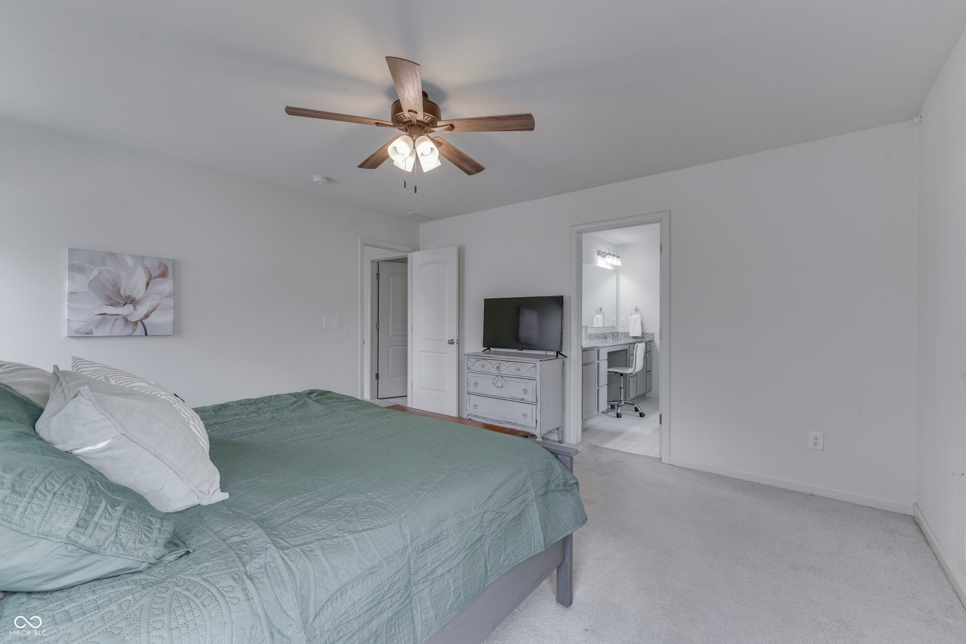 6609 Harvest Moon Lane, Whitestown, IN 46075