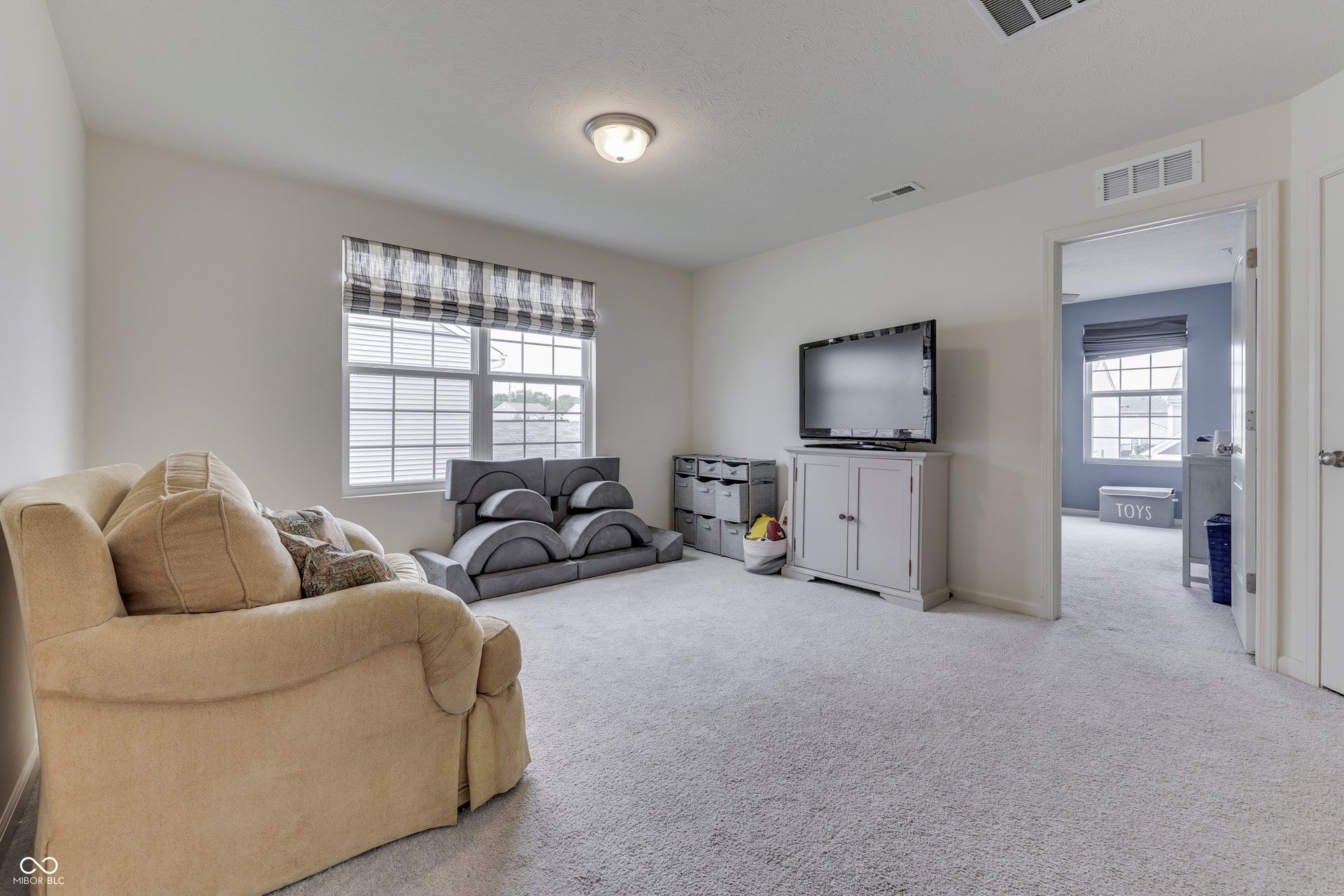 6609 Harvest Moon Lane, Whitestown, IN 46075