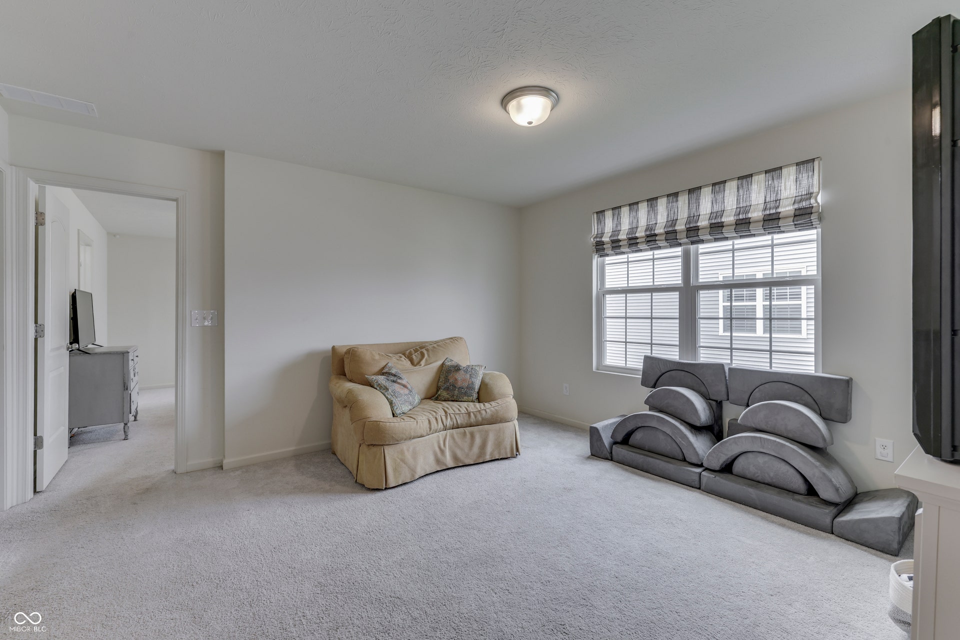 6609 Harvest Moon Lane, Whitestown, IN 46075