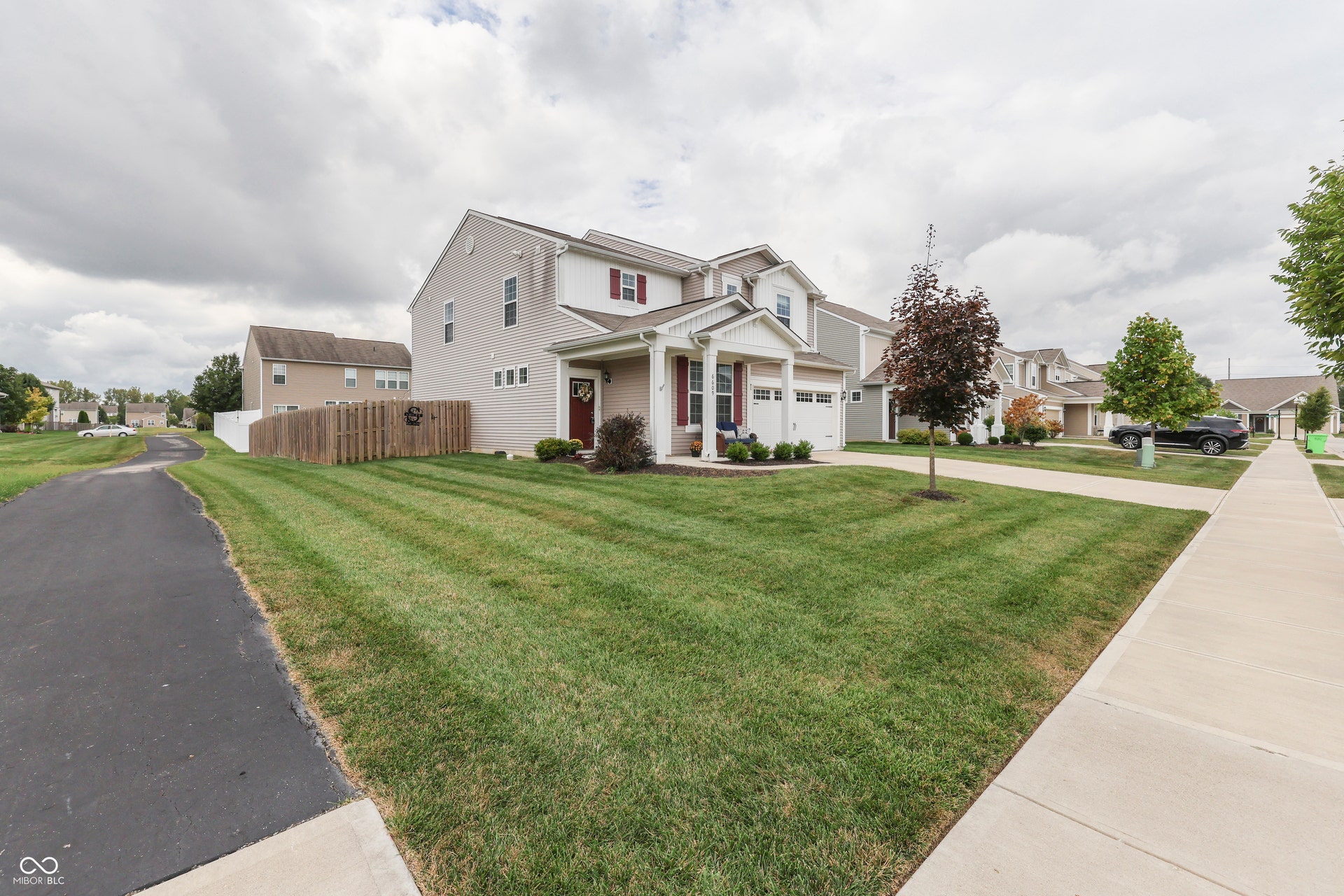 6609 Harvest Moon Lane, Whitestown, IN 46075
