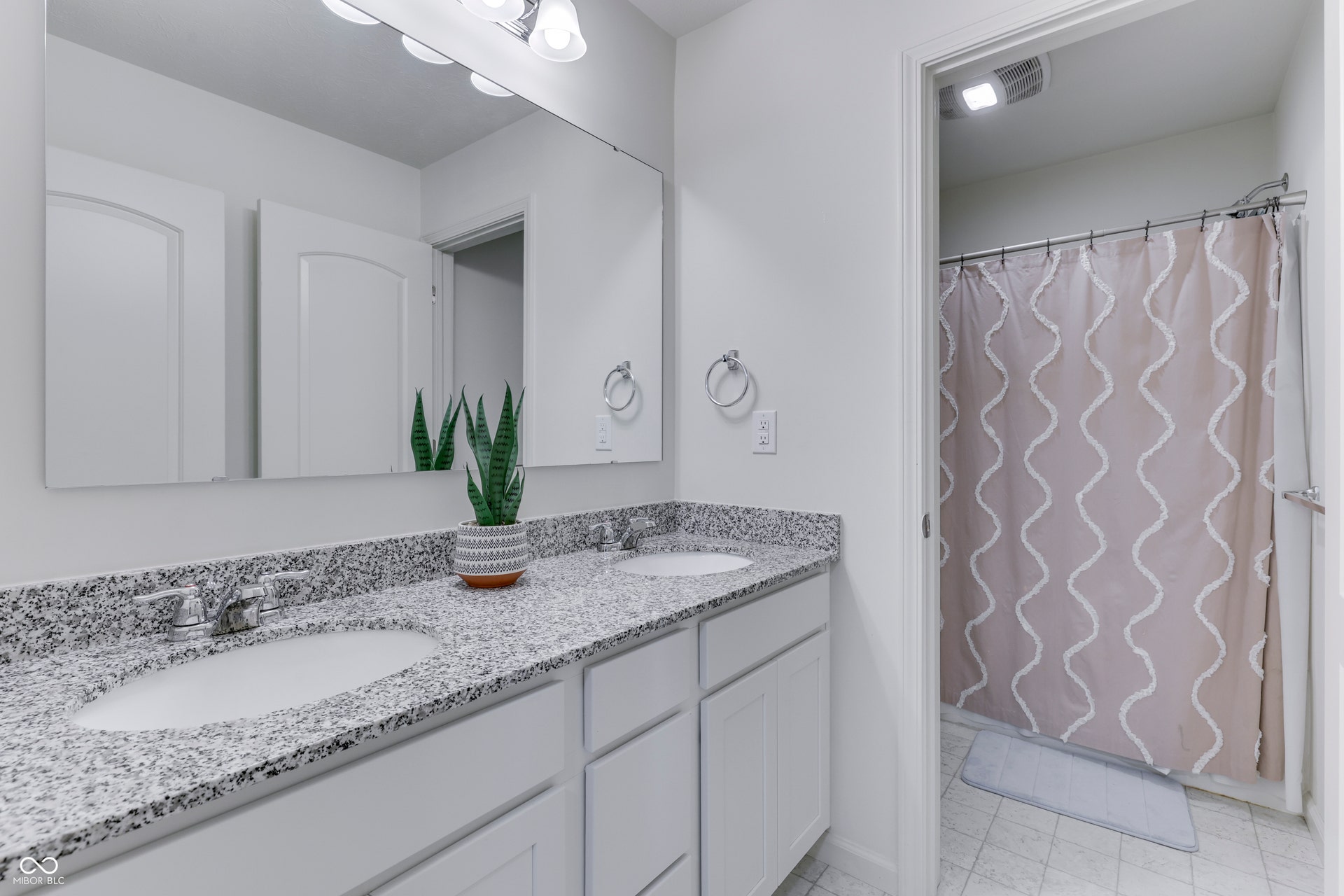 6609 Harvest Moon Lane, Whitestown, IN 46075