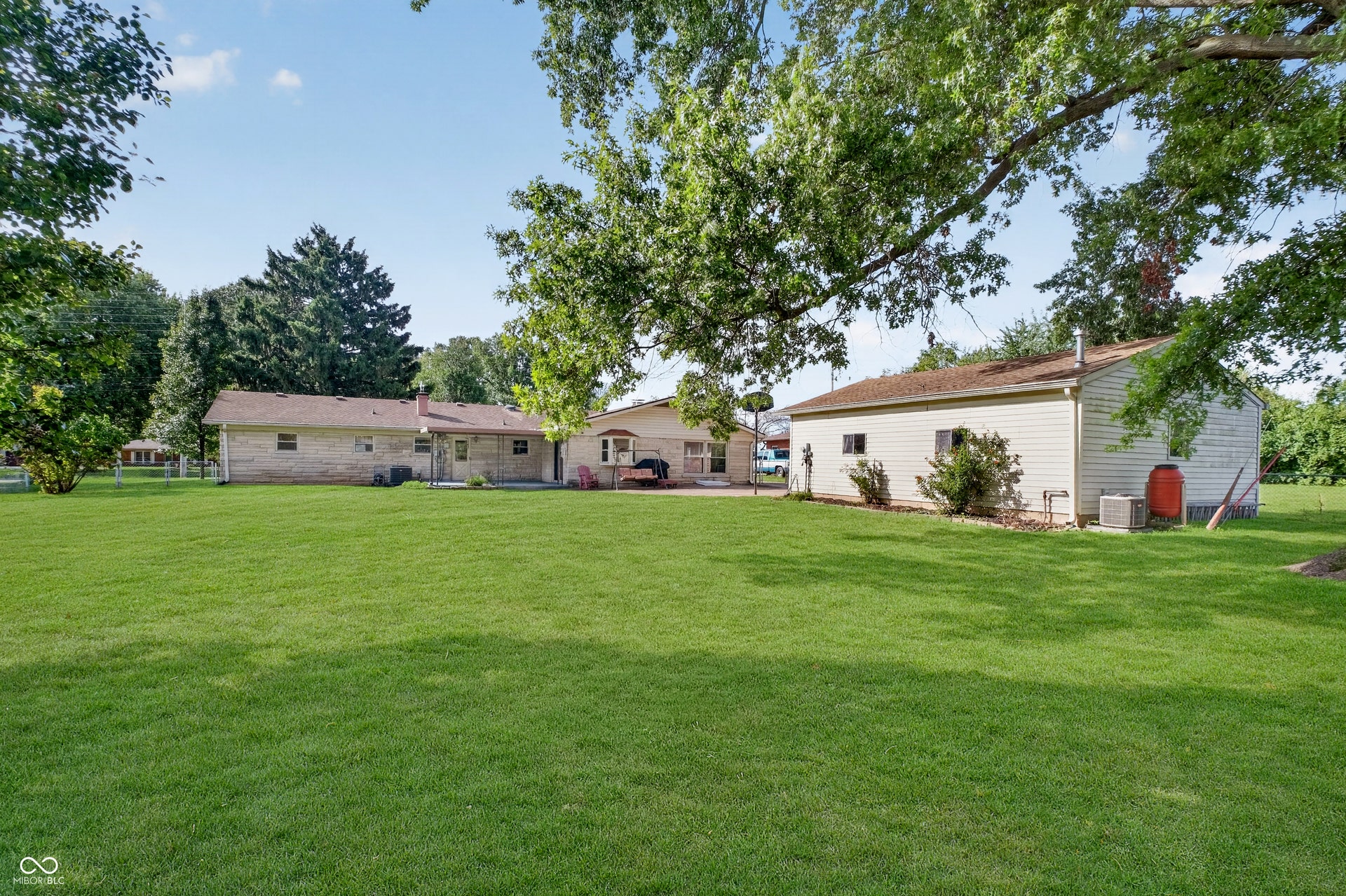 Back of Property - Pic #1