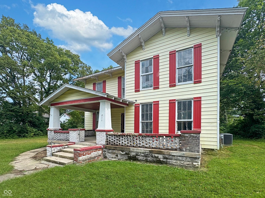 Property photo for 211 S Bloomington Street, Greencastle, IN