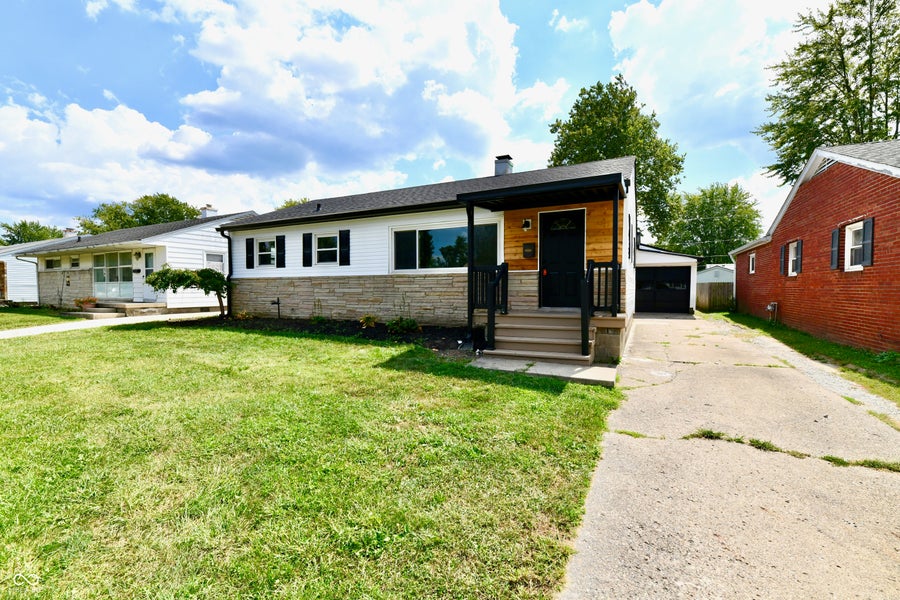 Property photo for 129 E McKenzie Road, Greenfield, IN