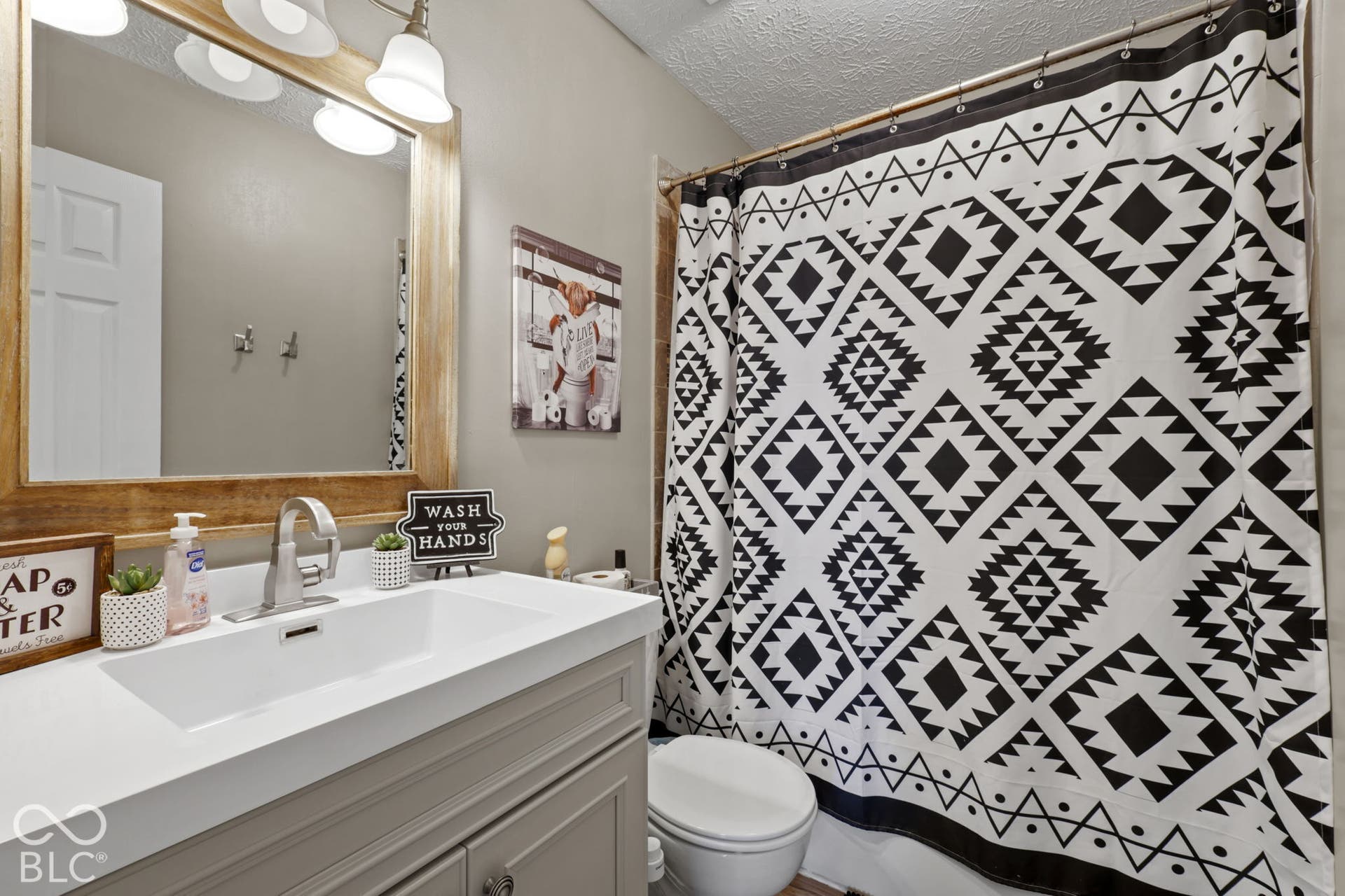 1309 Stymie Court, Indianapolis, IN 46217 Bathroom