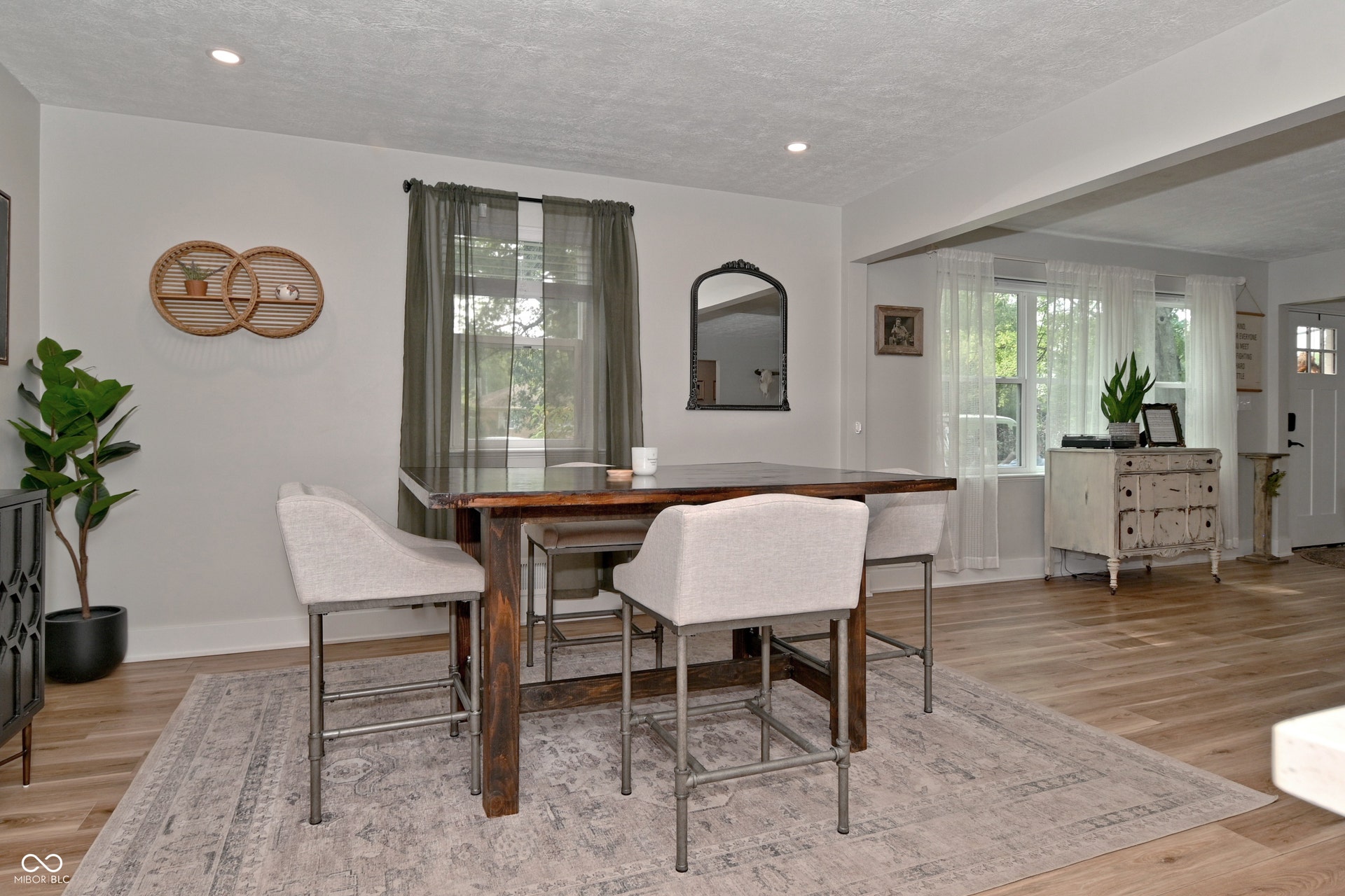5762 N Ewing Street, Indianapolis, IN 46220
